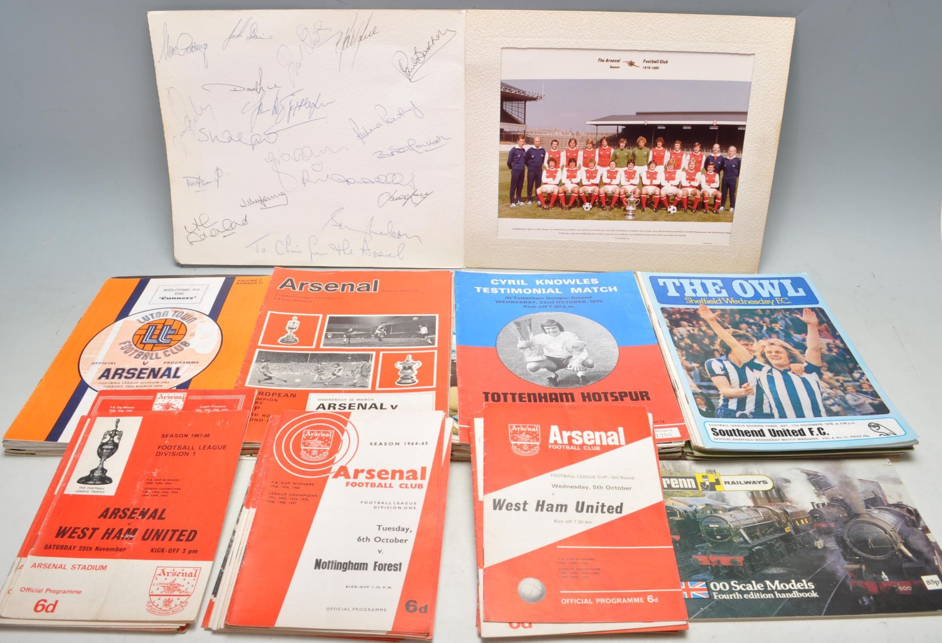 COLLECTION OF ARSENAL FOOTBALL CLUB RELATED EPHEMERA