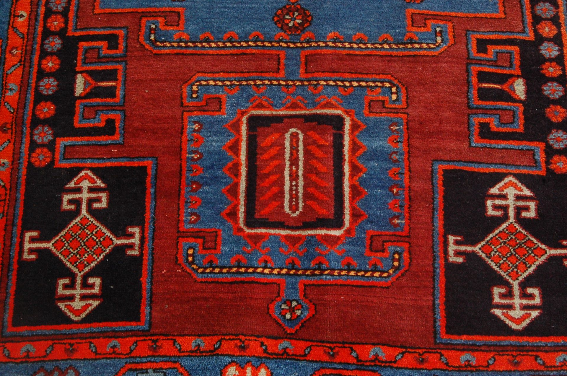 20TH CENTURY NORTHWEST PERSIAN MALAYER RUG - Bild 6 aus 8