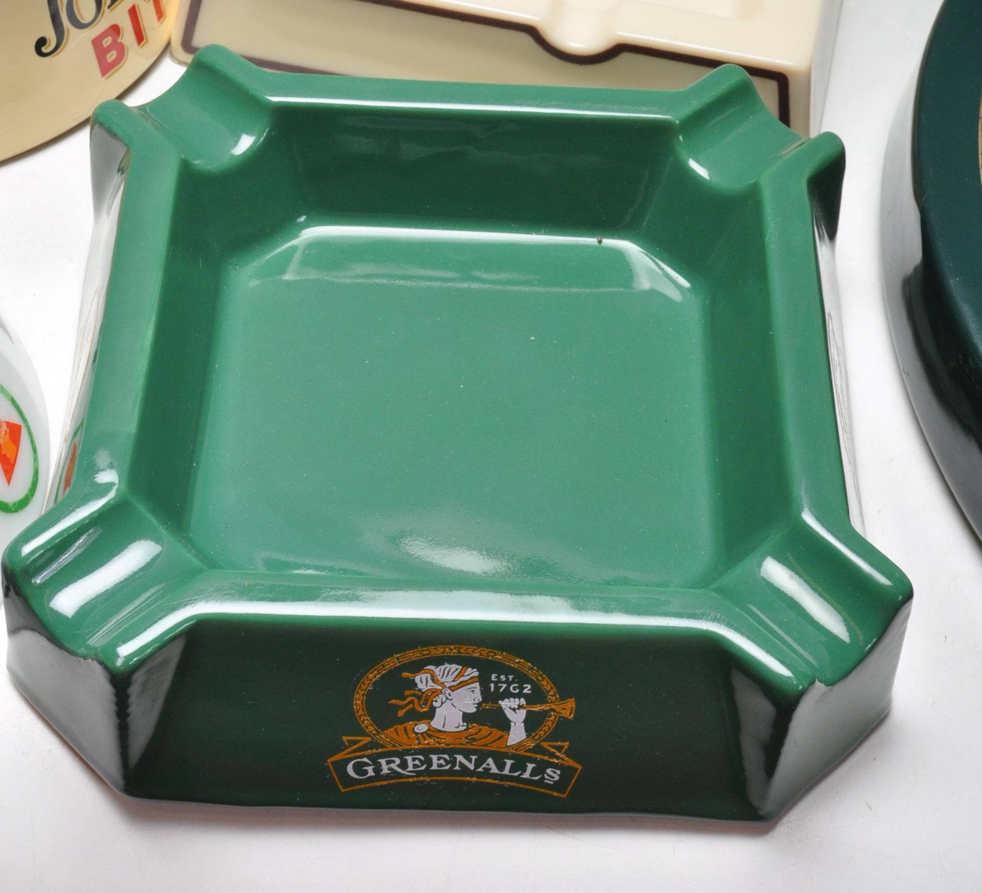 LARGE COLLECTION OF PROMOTIONAL ADVERTISING PUB ASHTRAYS - Bild 9 aus 13