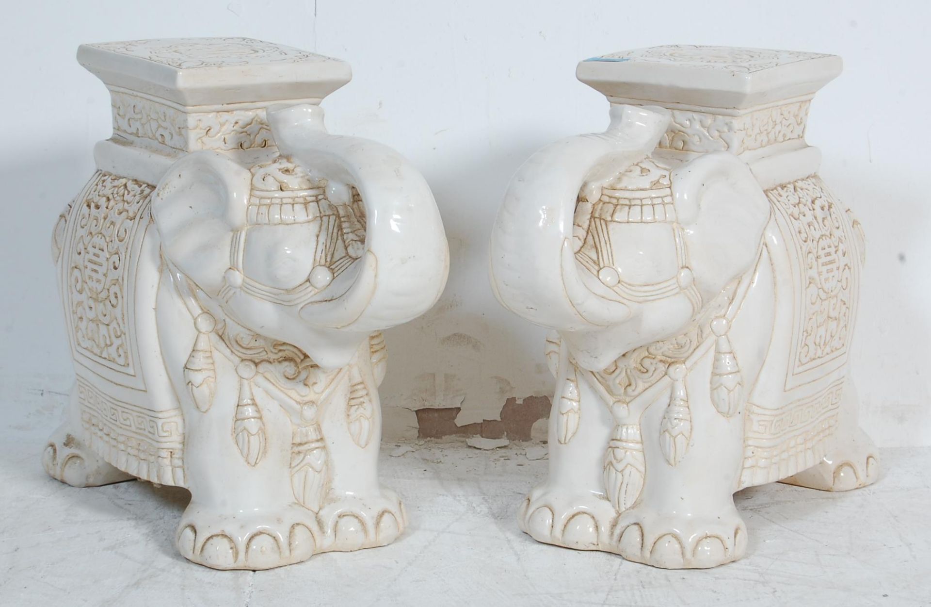 PAIR OF 20TH CENTURY LARGE ELEPHANT CHINESE PLANTERS