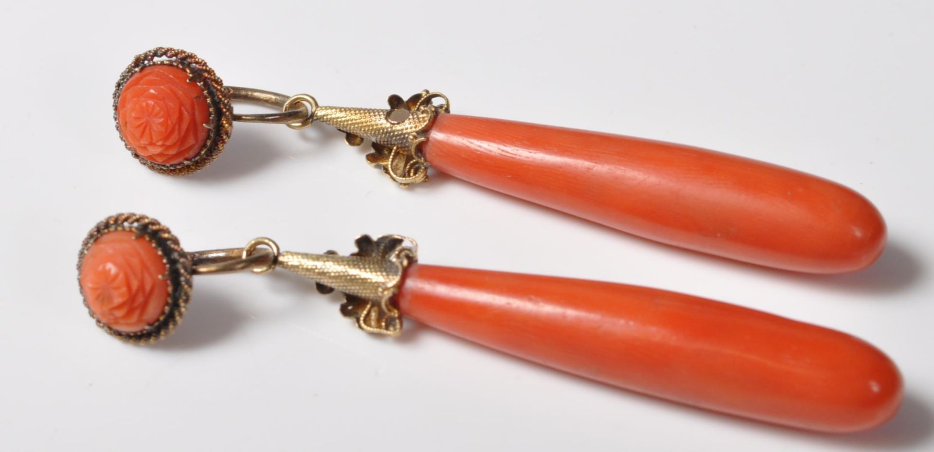 PAIR OF GEORGIAN GOLD AND RED CORAL DROP EARRINGS