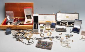 COLLECTION OF VINTAGE COSTUME JEWELLERY & CUFFLINKS