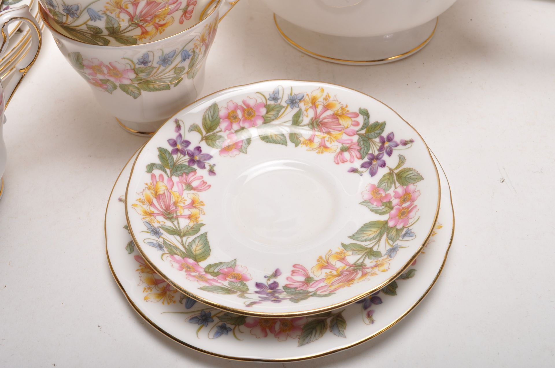 VINTAGE 20TH CENTURY PARAGON COUNTRY LANE PATTERN DINNER SET - Bild 8 aus 16