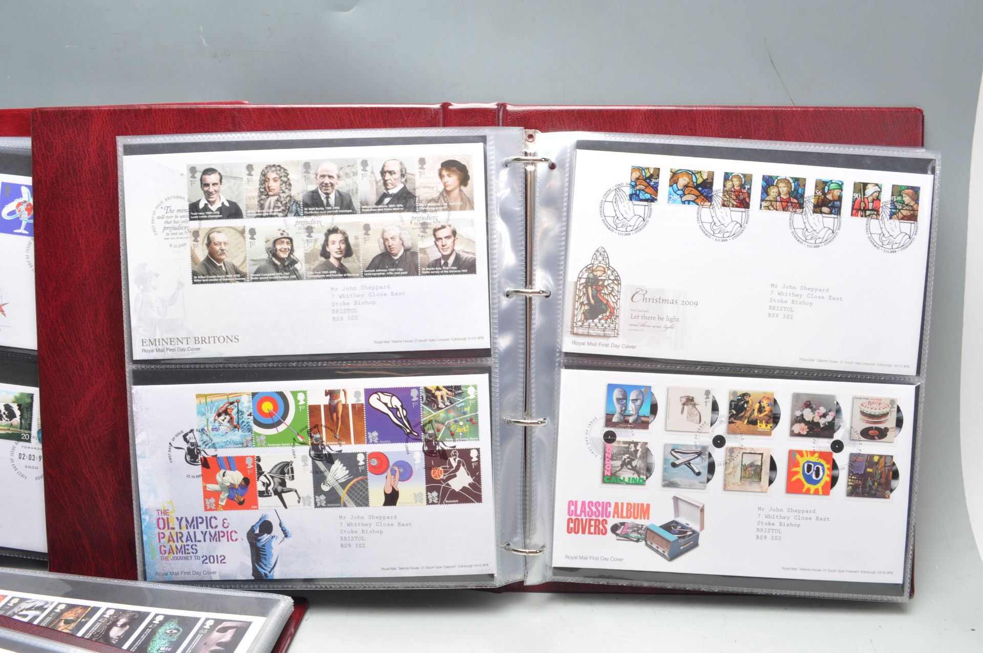 FOUR ALBUMS OF ROYAL MAIL FIRST DAY COVERS - Bild 4 aus 25