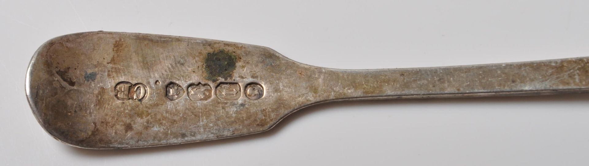 GROUP OF SILVER HALLMARKED HARLEQUIN SPOONS - Image 6 of 8