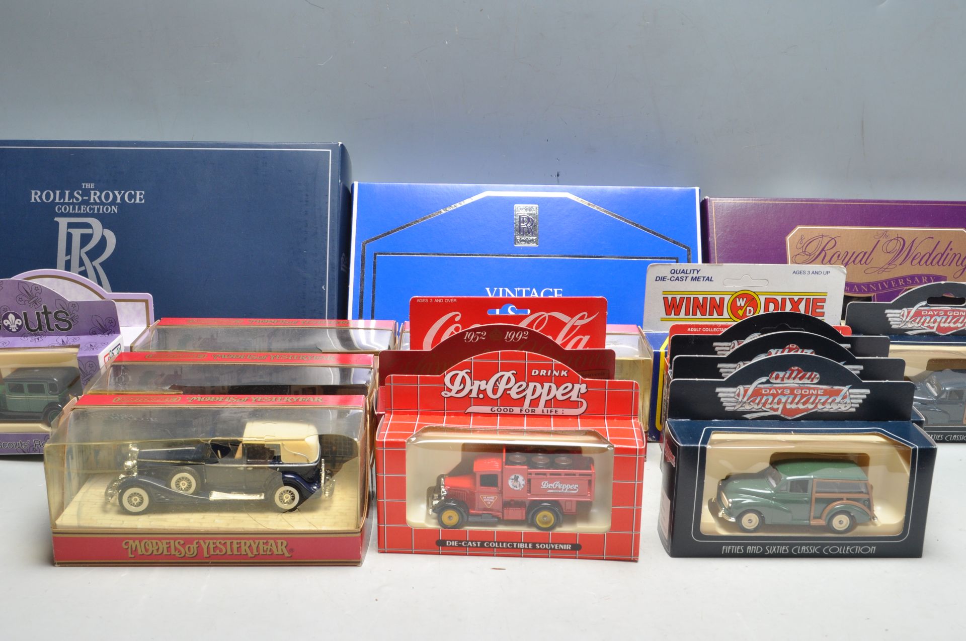 LARGE COLLECTION OF ASSORTED DIECAST MODEL VEHICLES - Bild 3 aus 11