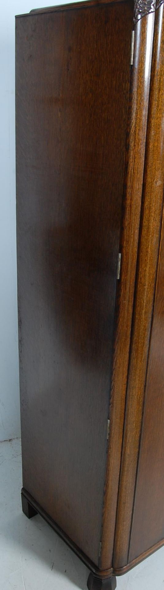 EARLY 20TH CENTURY DARK OAK FITTED DOUBLE WARDROBE - Bild 5 aus 22