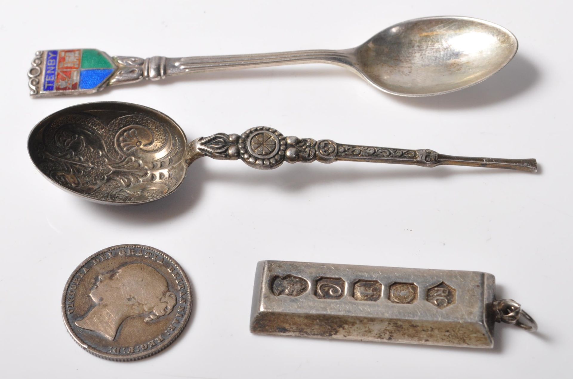 COLLECTION OF VINTAGE 20TH CENTURY SILVERWARE