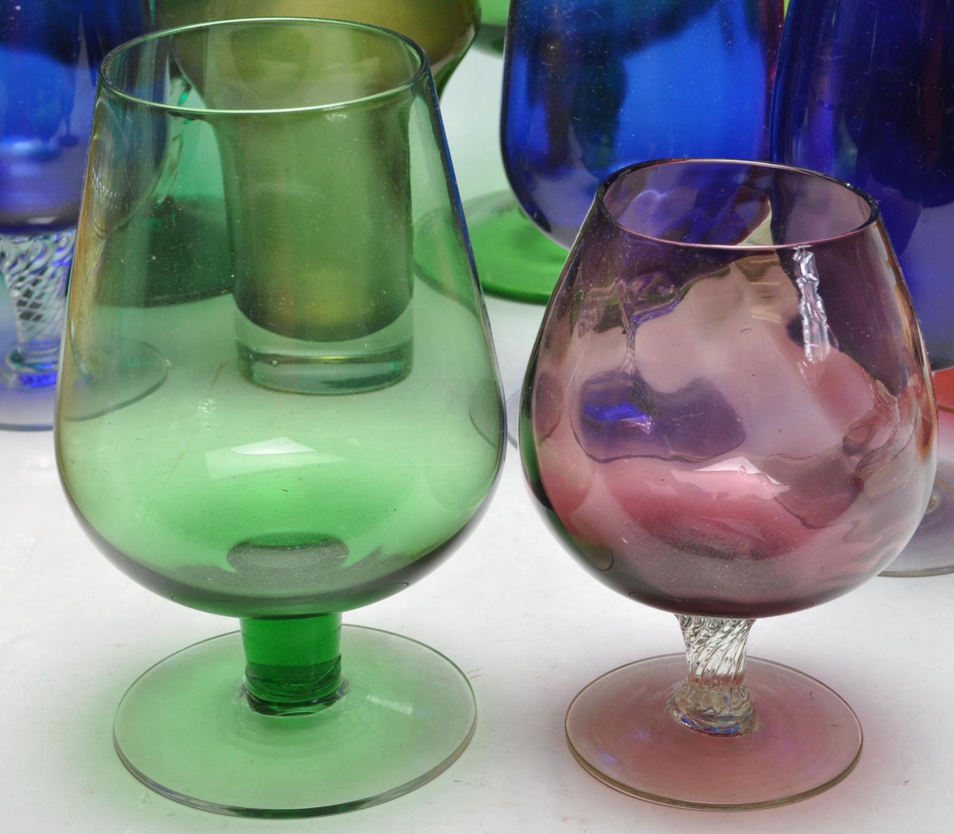 LARGE QUANTITY OF RETRO VINTAGE STUDIO ART GLASS - Bild 7 aus 15