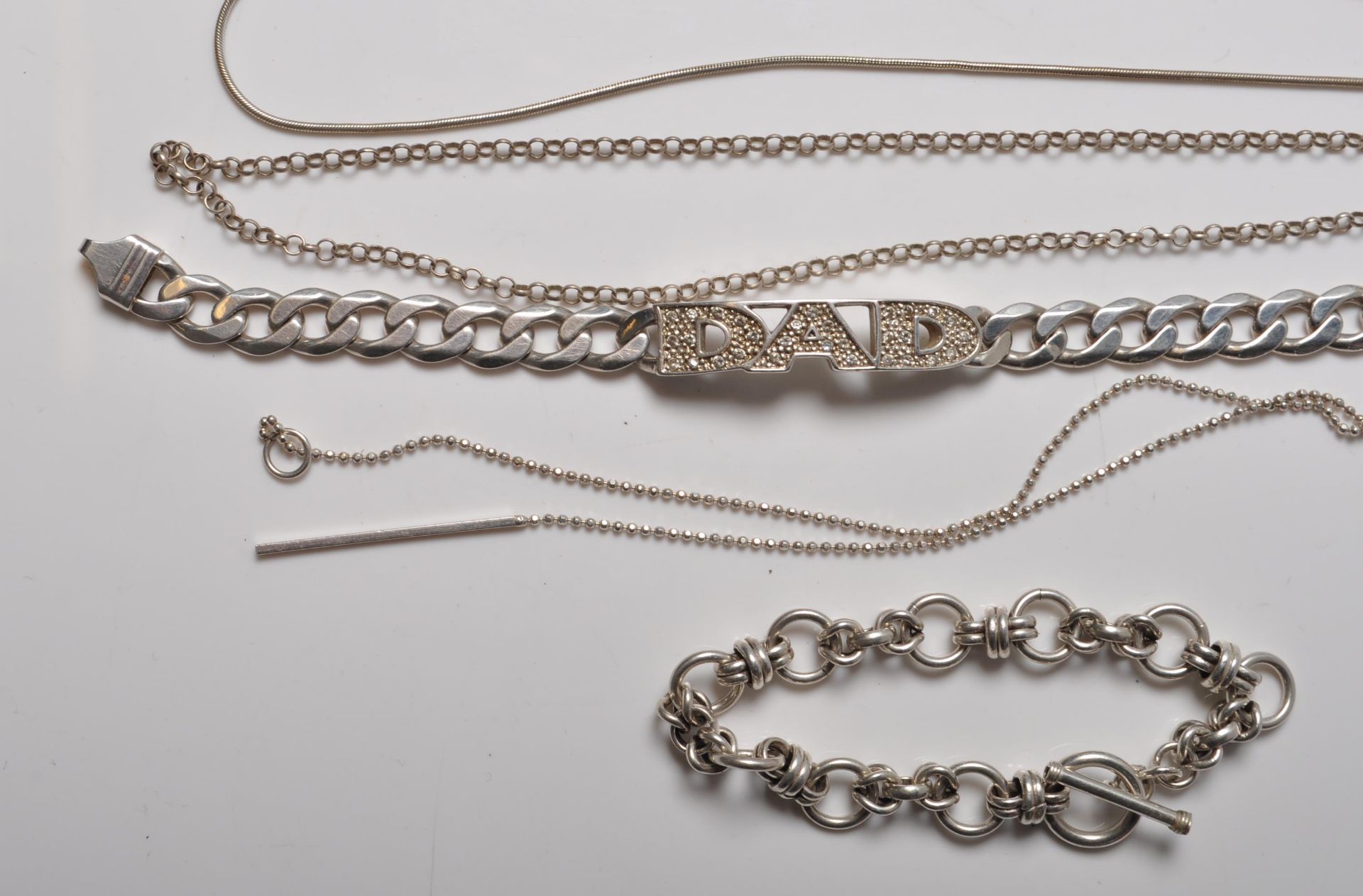 GROUP OF SILVER NECKLACE AND BRACELET CHAIN - Bild 4 aus 7