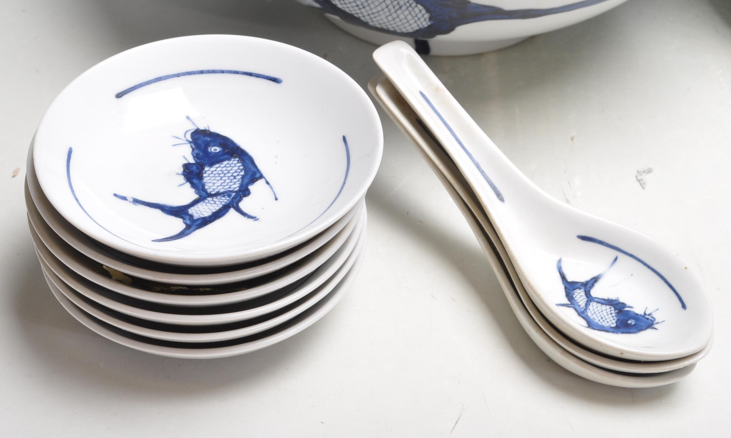 MID 20TH CENTURY RAOPING KOI CARP BLUE AND WHITE DINNER SERVICE - Image 3 of 9