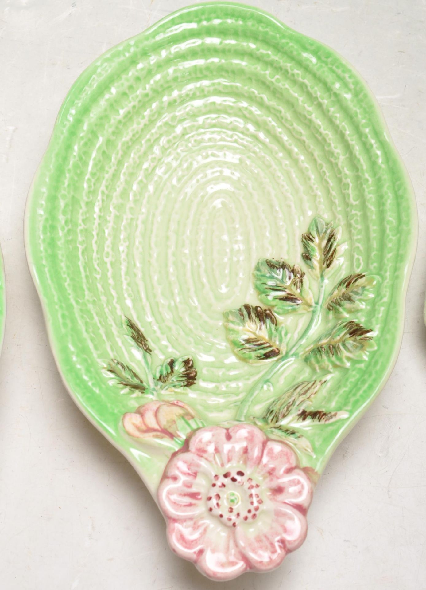 COLLECTION OF EARLY 20TH CENTURY 1930S CARLON WARE GREEN LEAF PLATES - Bild 3 aus 11