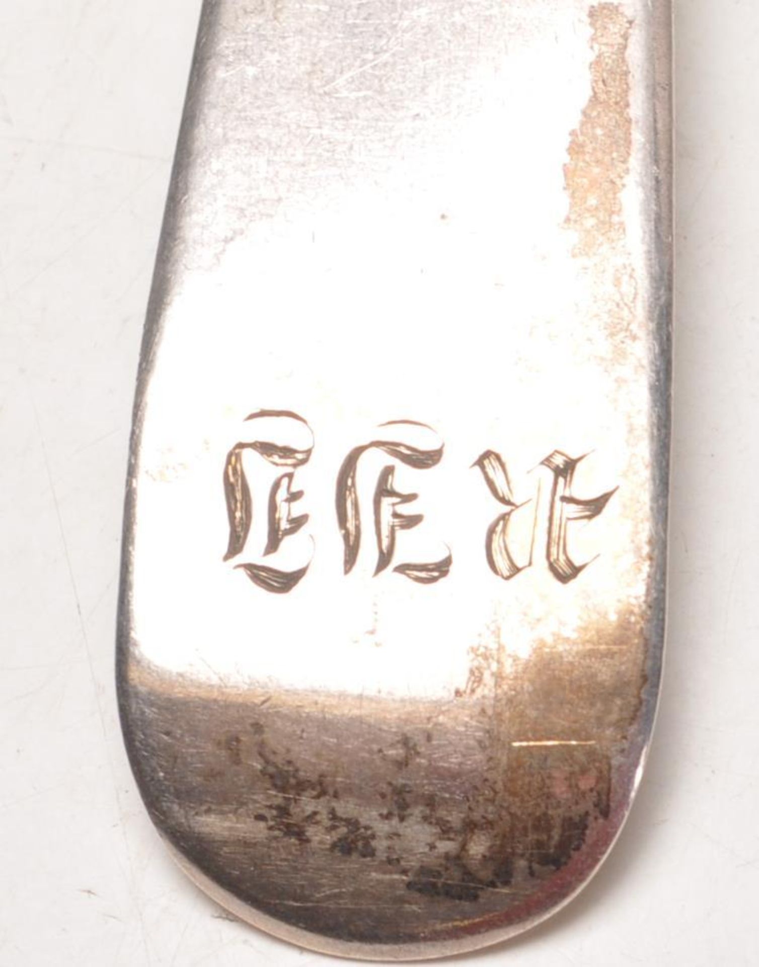 TWO 19TH CENTURY GEORG III SILVER HALLMARKS TABLE SPOON DATED 1819 / 1812 - Image 2 of 6