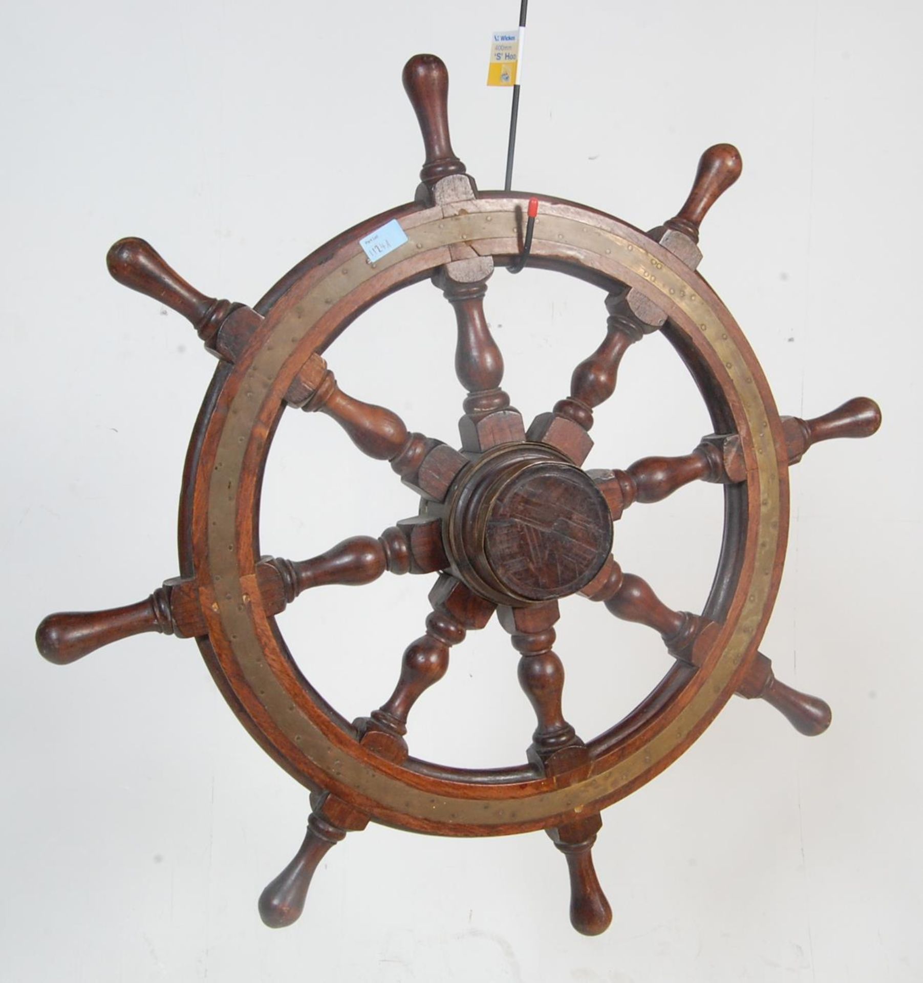 EARLY 20TH CENTURY BRASS AND MAHOGANY SHIPS WHEEL