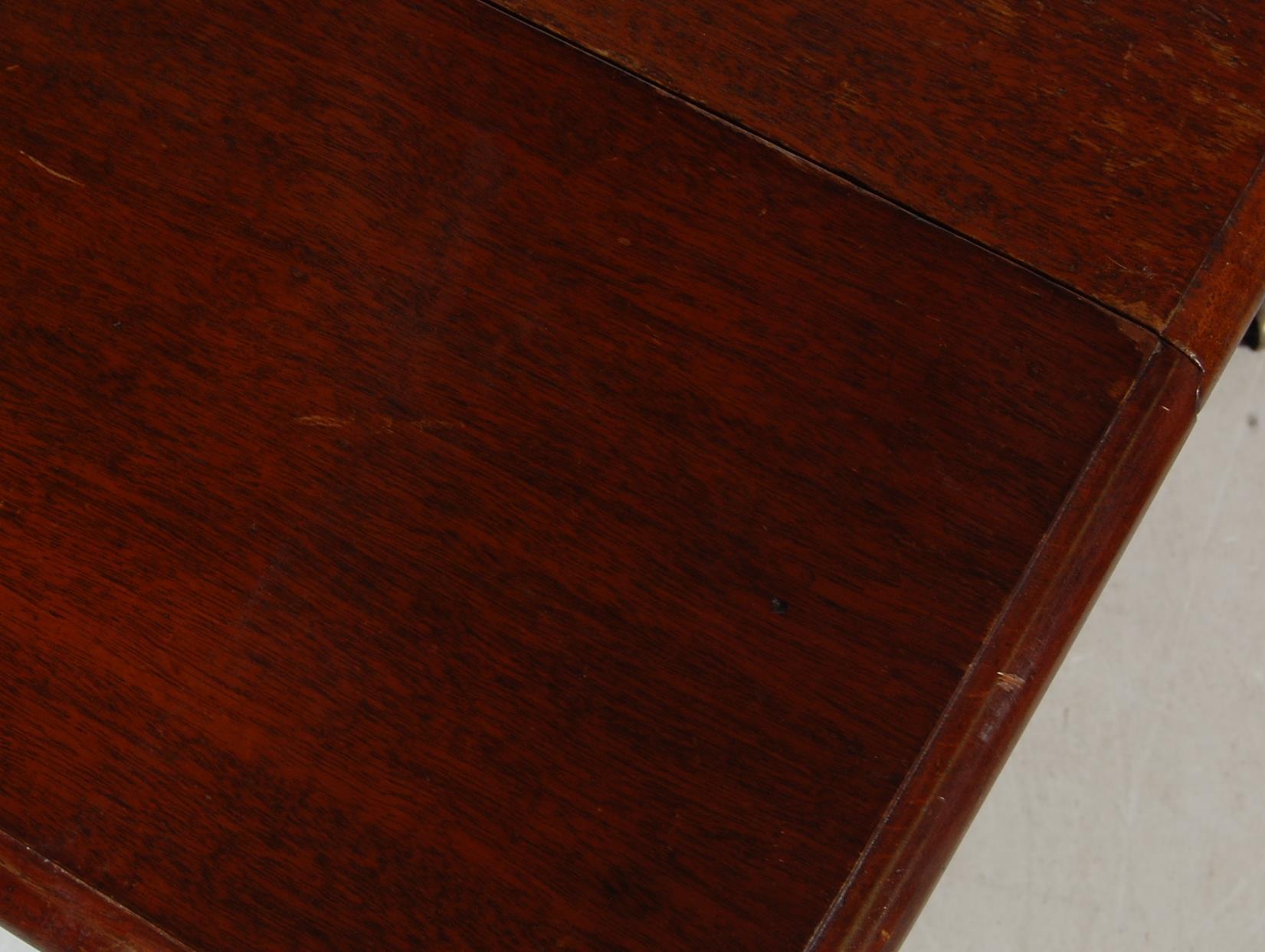 19TH CENTURY VICTORIAN MAHOGANY PEMBROKE TABLE - Image 6 of 8