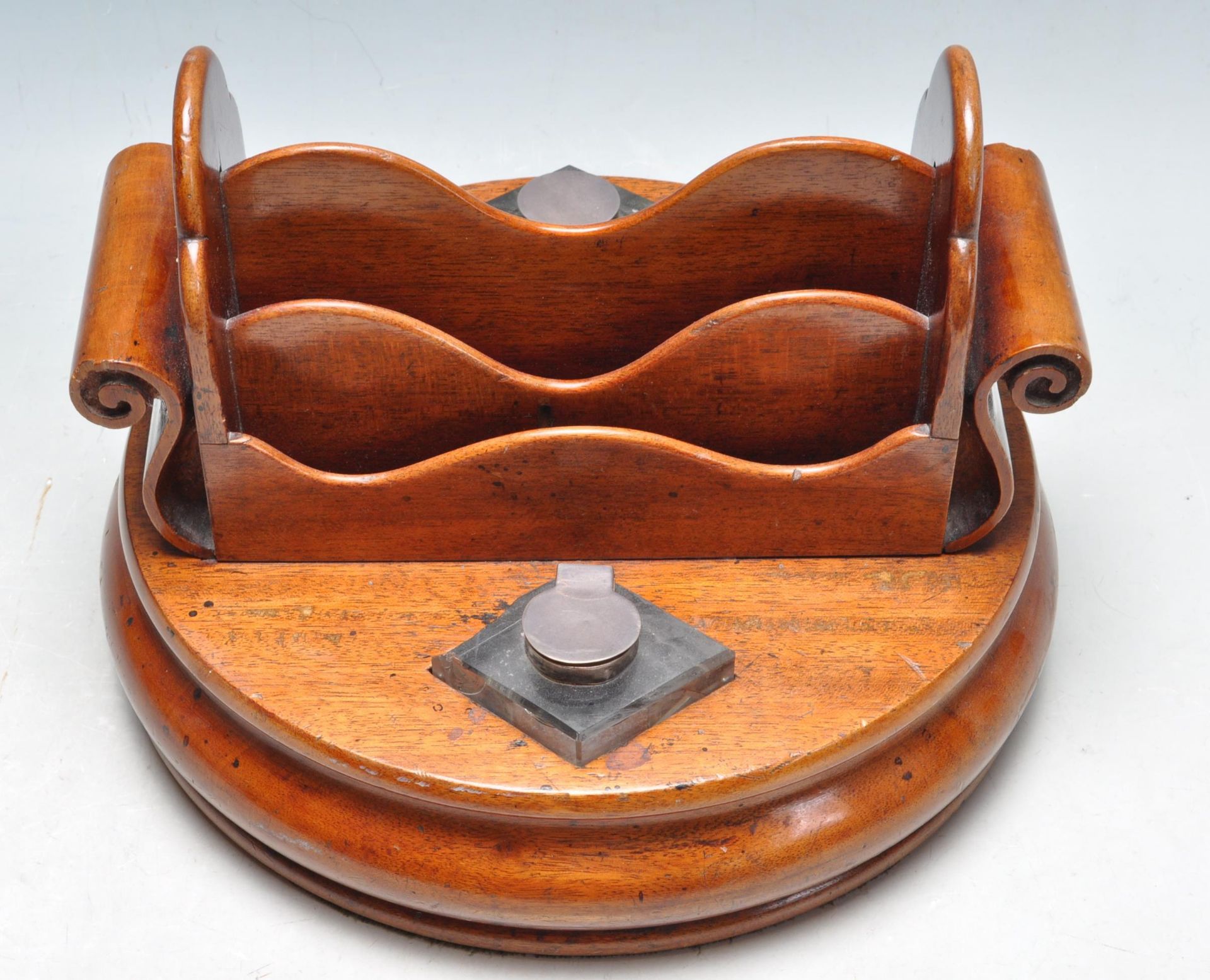 19TH CENTURY VICTORIAN OAK DESK TOP INKWELL TIDY