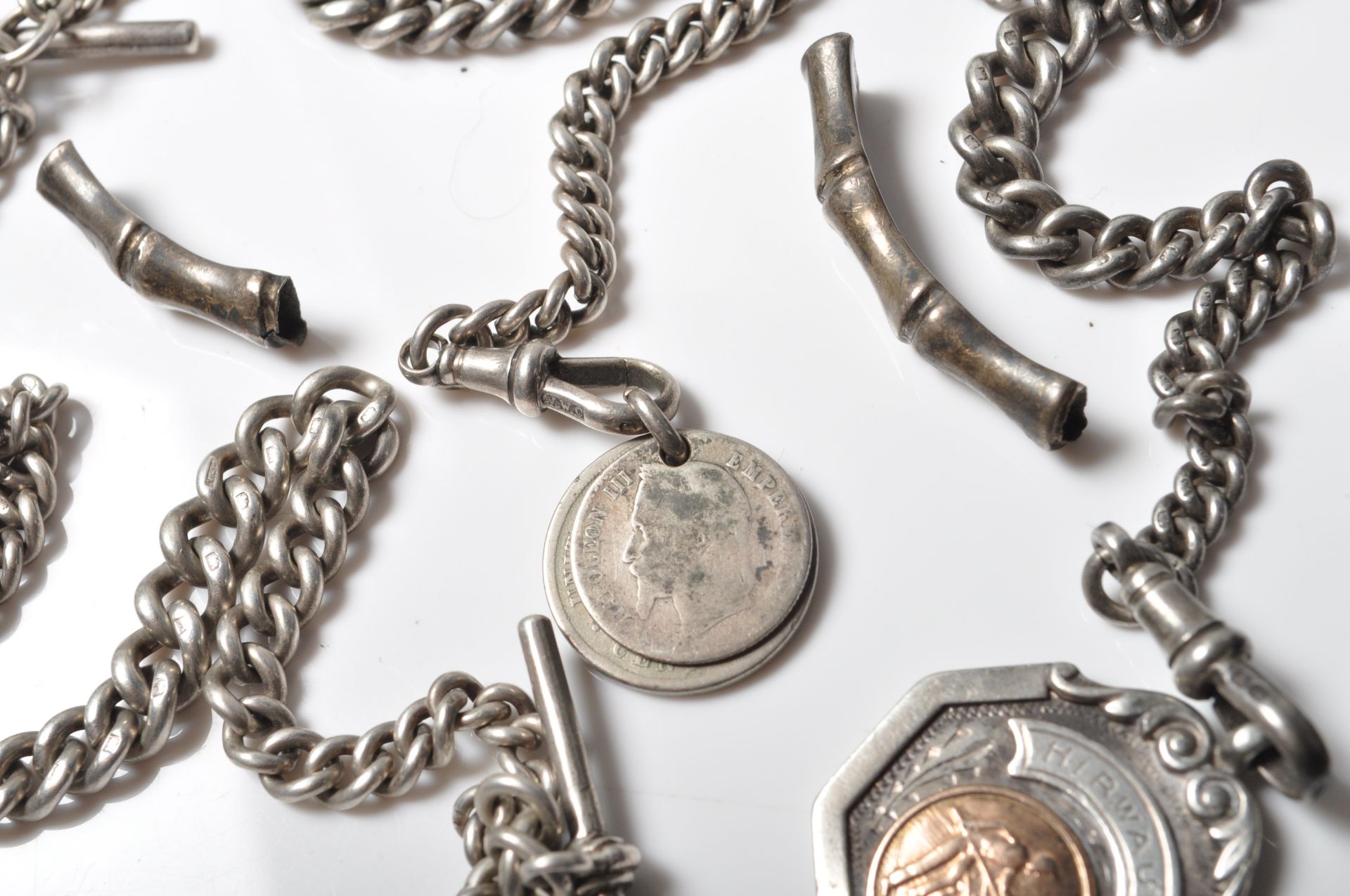 THREE EARLY 20TH CENTURY SILVER POCKET WATCH CHAINS - Bild 3 aus 6