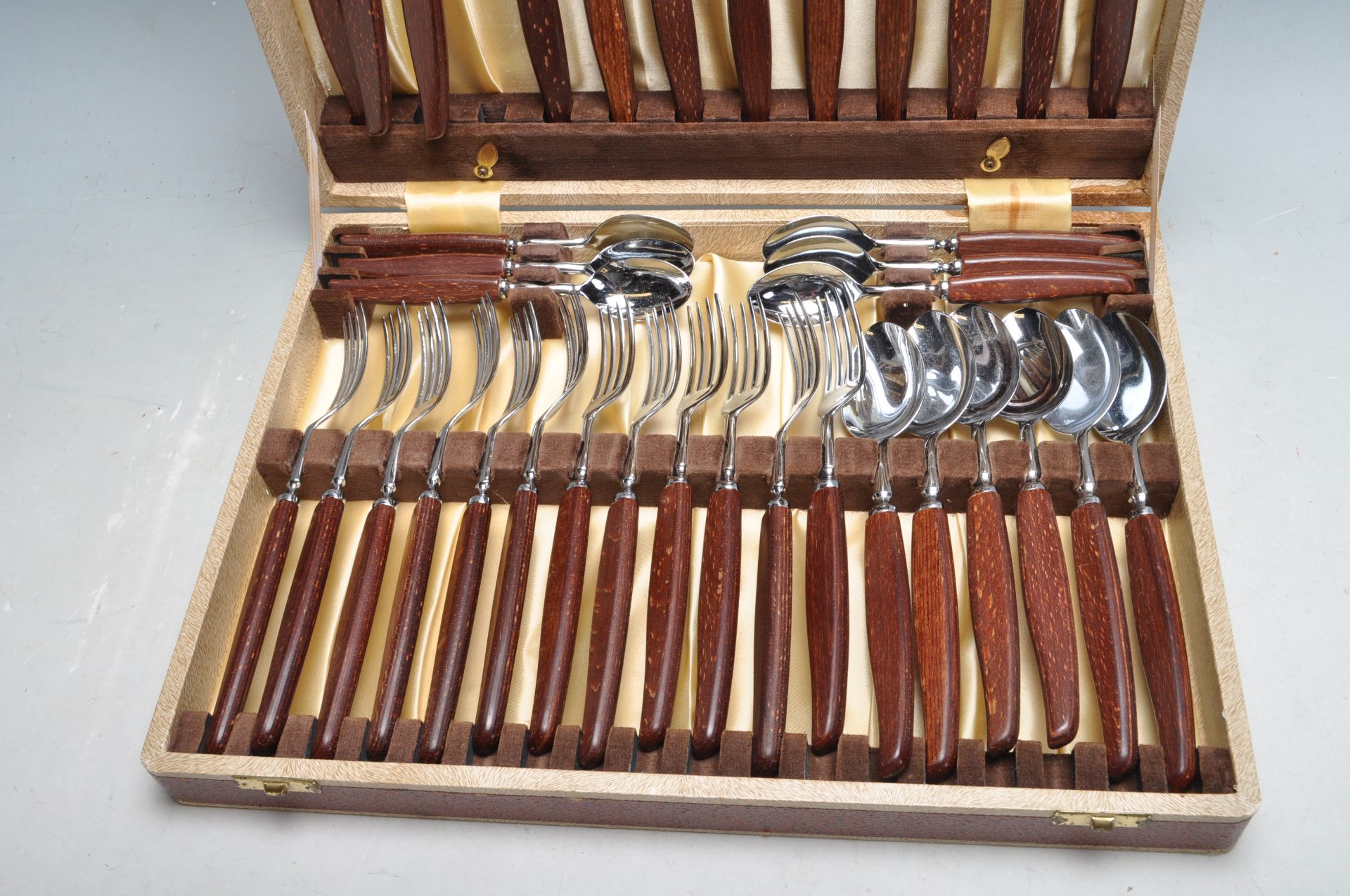 1960’S DANISH INSPIRED CANTEEN CUTLERY BY GLOSSWOOD - Image 3 of 6