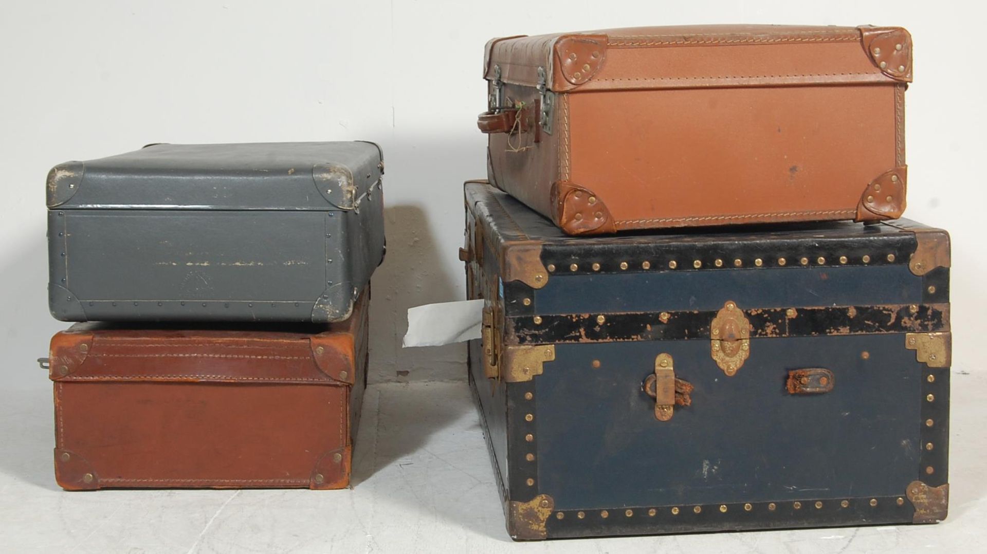 1930’S AND LATER SUITCASES AND TRAVEL TRUNKS - Bild 4 aus 9
