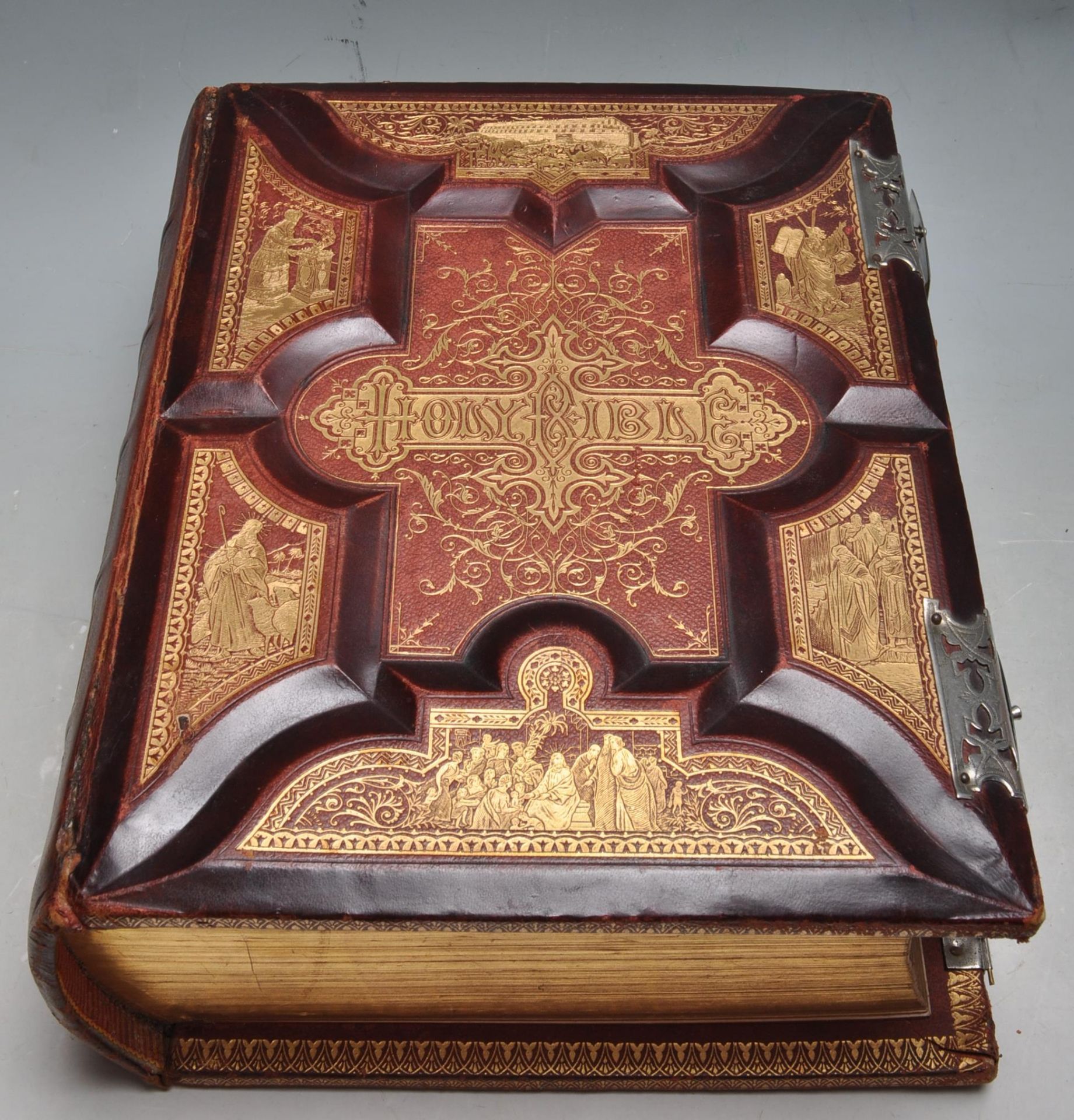 19TH CENTURY AMERICAN ILLUSTRATED HOLY BIBLE DICTIONARY