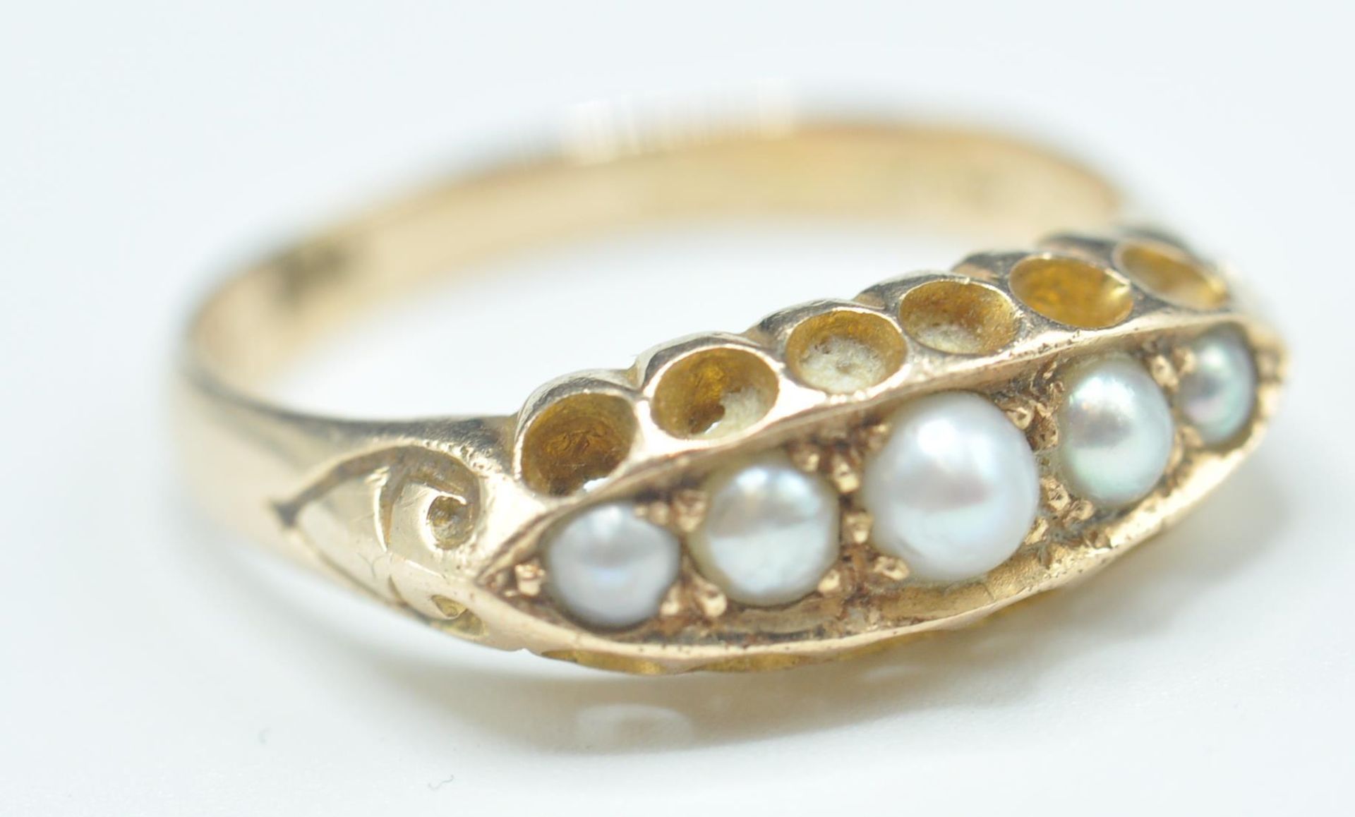 WITH DRAWN ANTIQUE GOLD ENGRAVED SEED PEARL RING