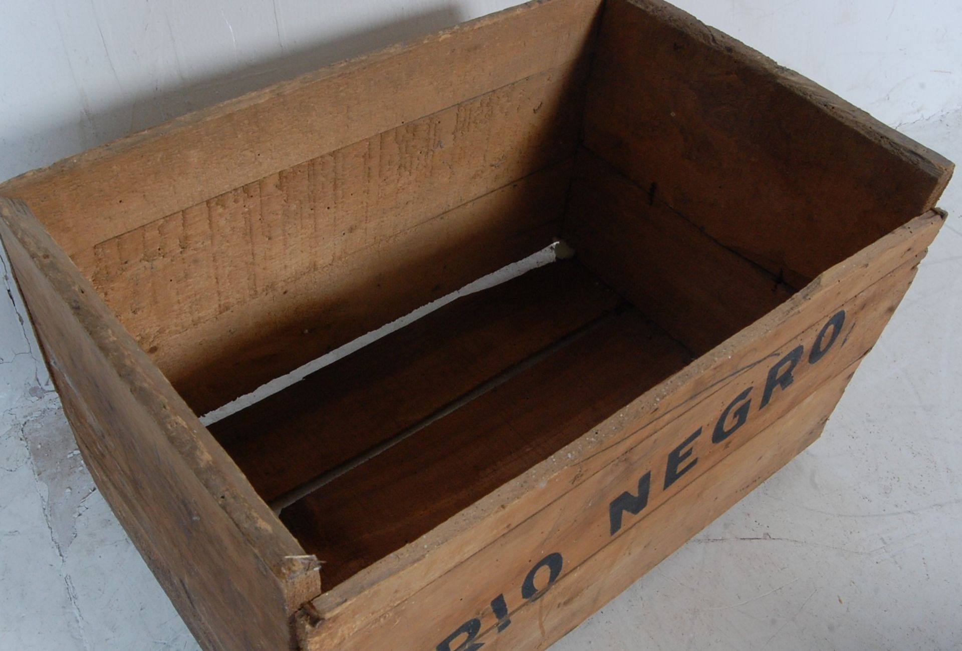 ANTIQUE 19TH CENTURY VICTORIAN HALF SKELETON WOODEN CRATES - Image 5 of 5