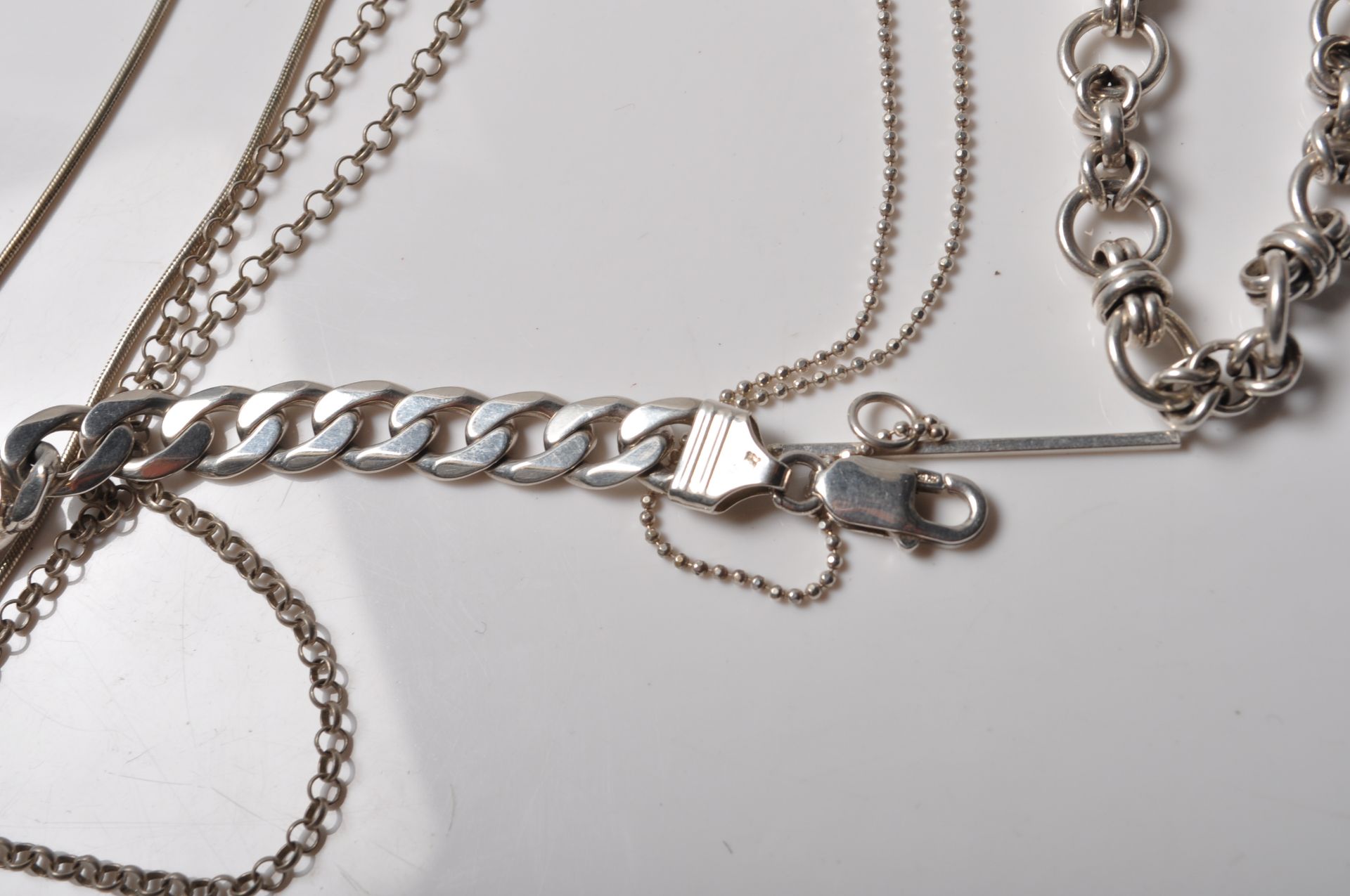 GROUP OF SILVER NECKLACE AND BRACELET CHAIN - Bild 5 aus 7