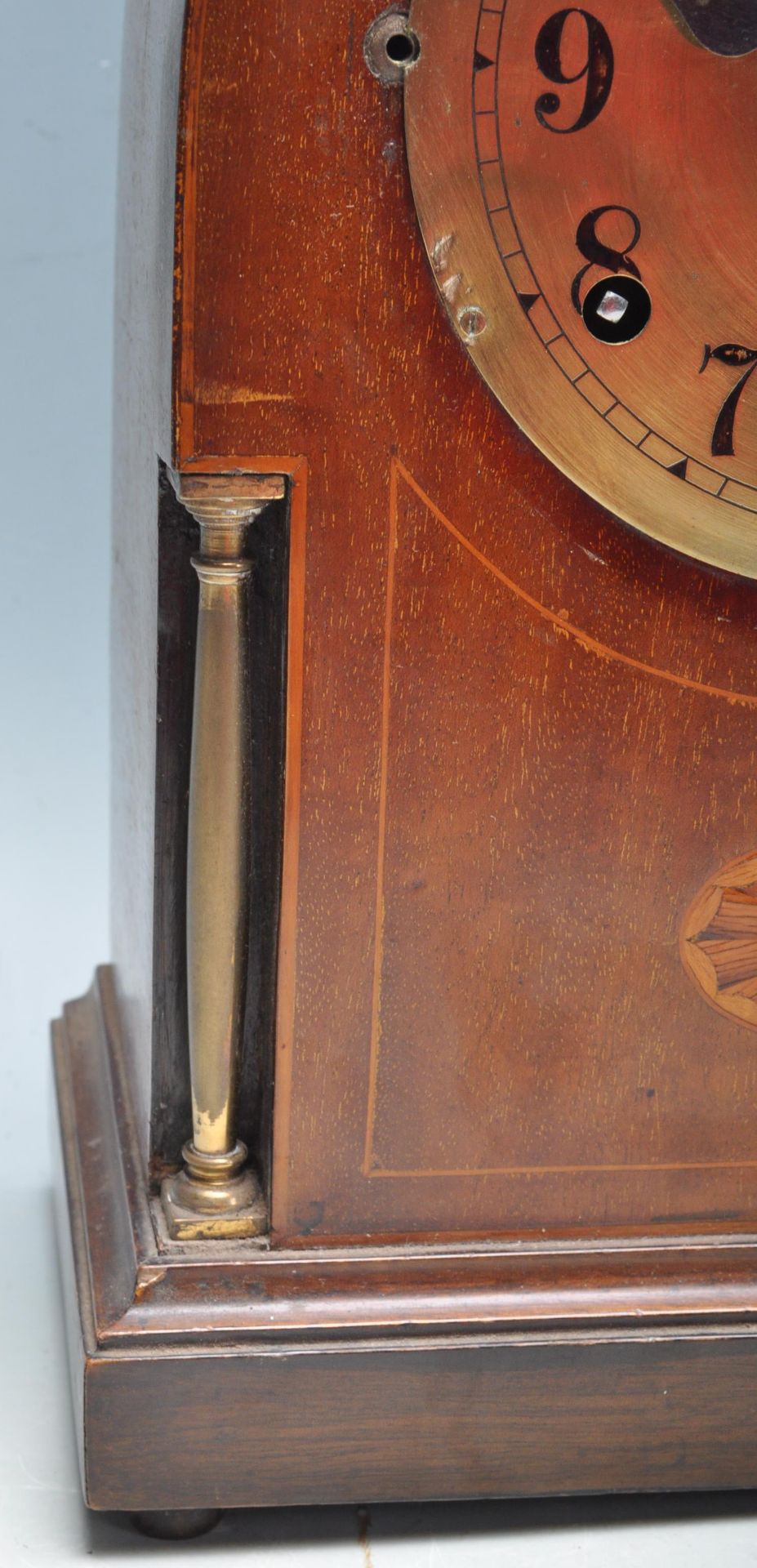 EARLY 20TH CENTURY EDWARDIAN ANTIQUE MAHOGANY CASED MANTEL CLOCK - Image 5 of 8
