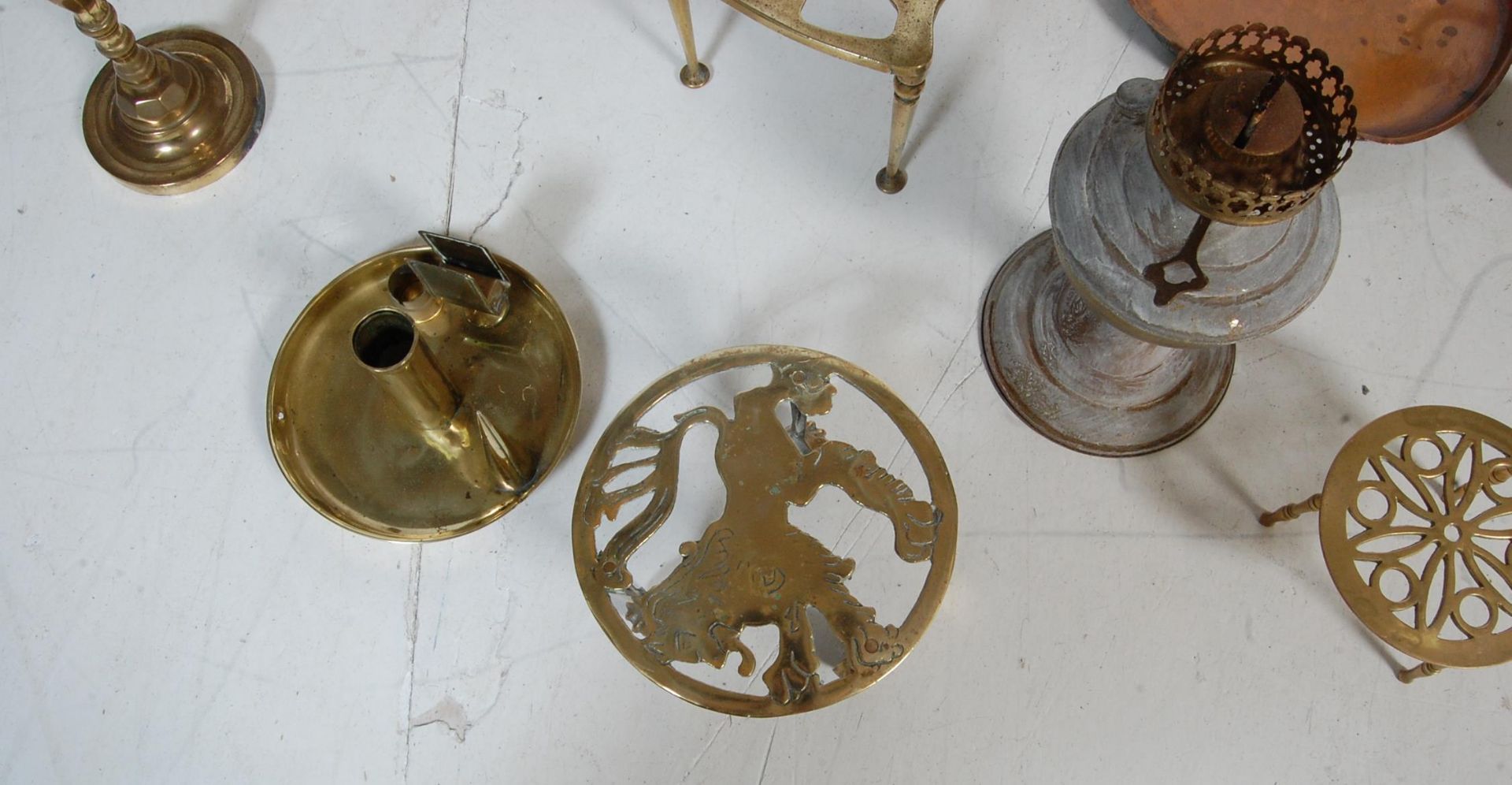 LARGE QUANTITY OF BRASSWARE - Image 3 of 8