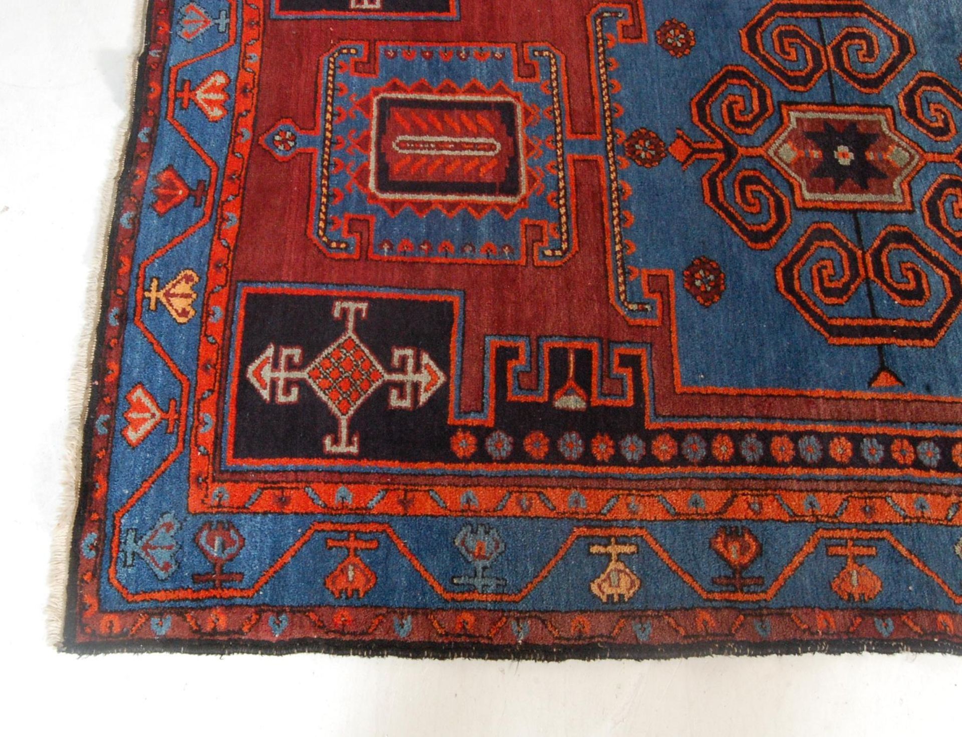 20TH CENTURY NORTHWEST PERSIAN MALAYER RUG - Bild 2 aus 8