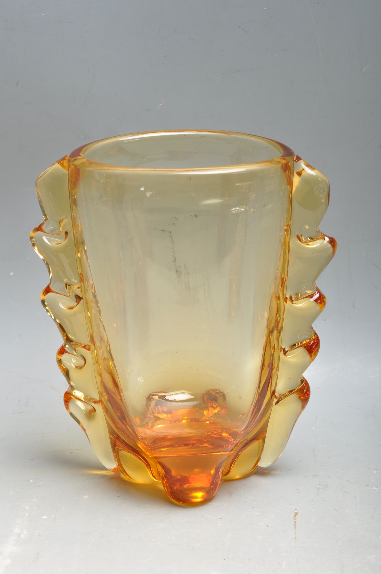 WILLIAM WILSON - WHITEFRIARS - COLLECTION OF FIVE ASSORTED AMBER STUDIO ART GLASS - Bild 5 aus 8