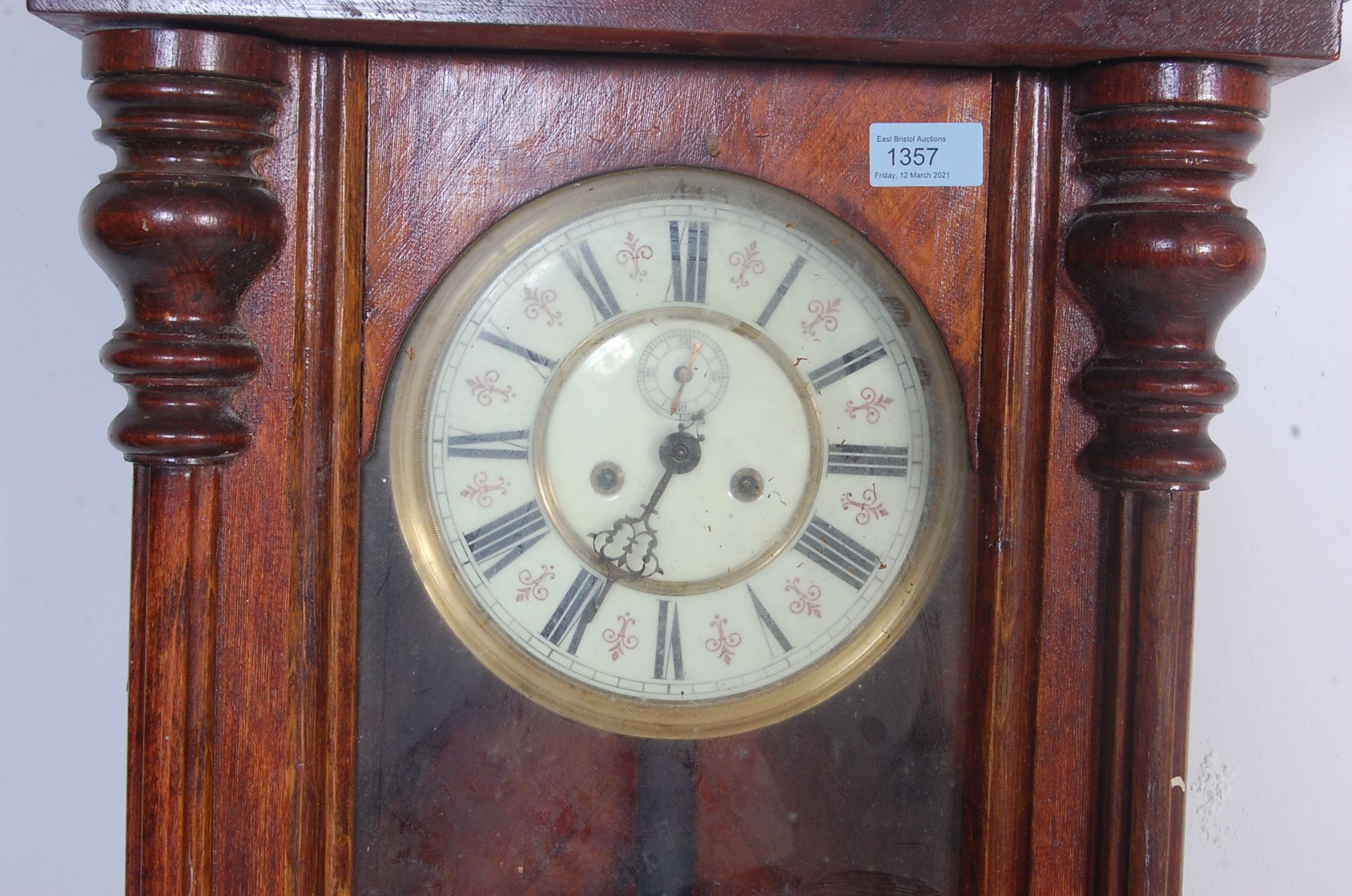 EARLY 20TH CENTURY MAHOGANY CASE VIENNA CLOCK WITH EIGHT DAYS MOVEMENT - Bild 2 aus 5