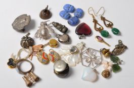 COLLECTION OF ANTIQUE AND LATER JEWELLERY FINDNGS