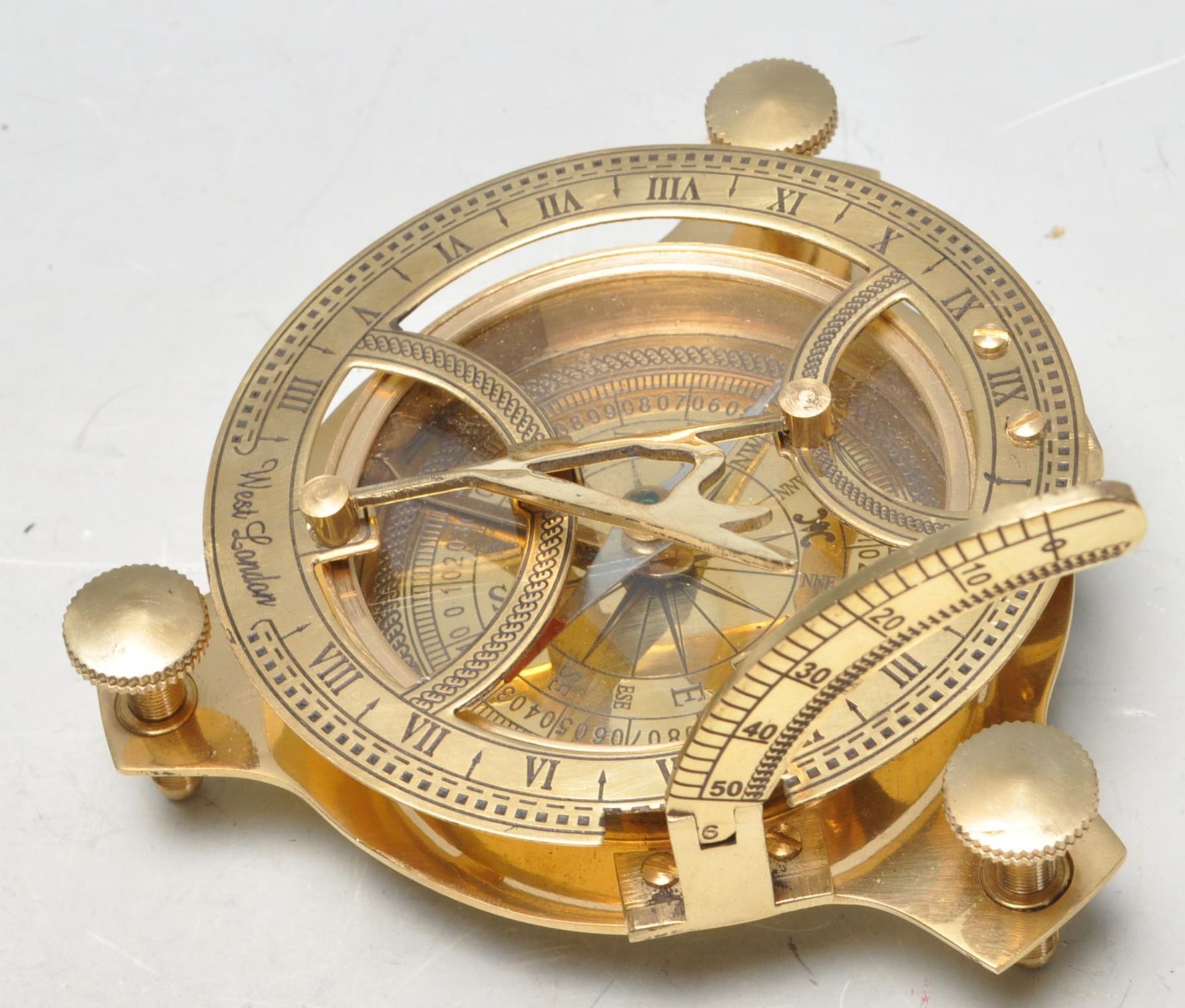 VINTAGE STYLE BRASS COMPASS & SUNDIAL - Bild 3 aus 6