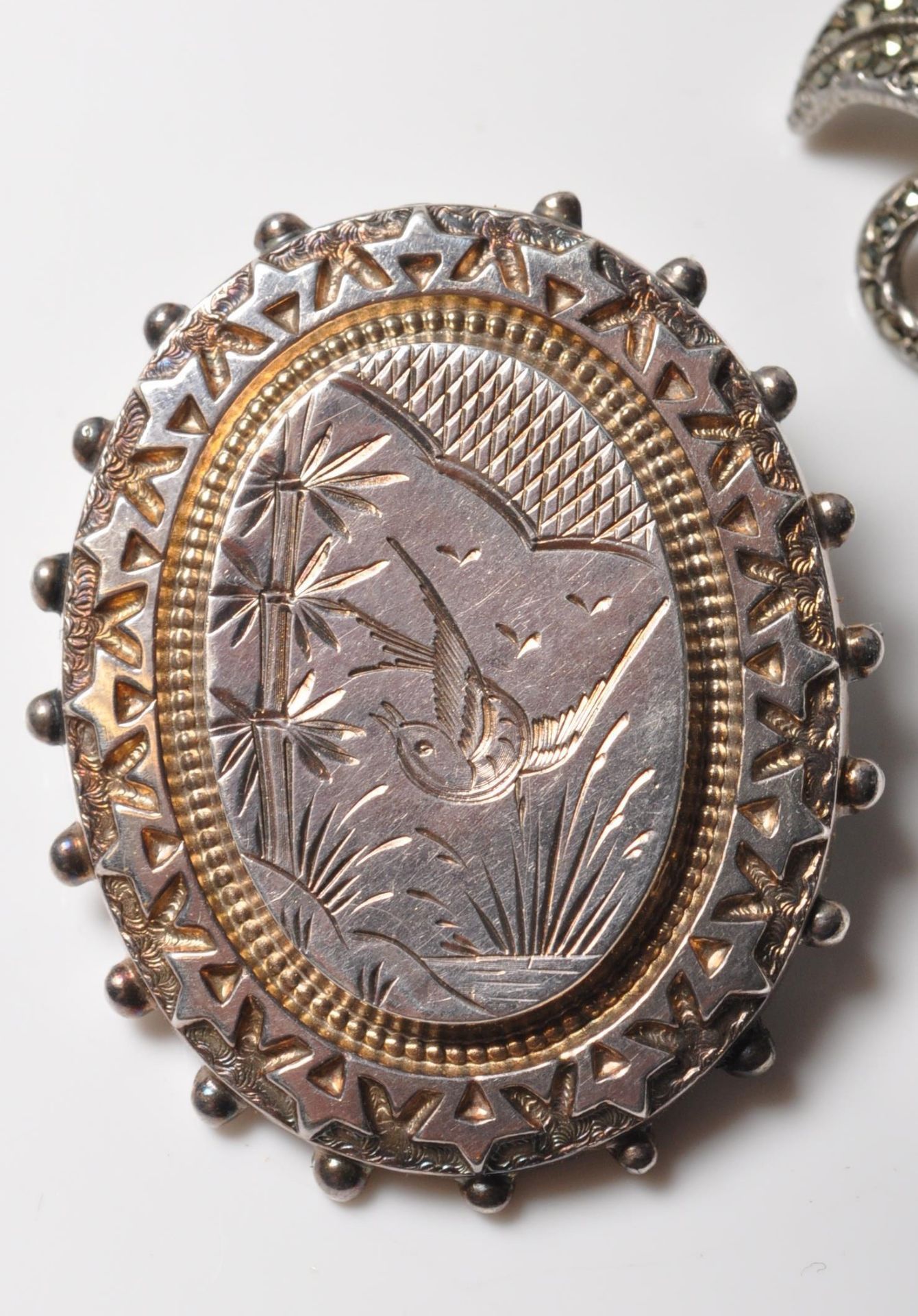 VICTORIAN 19TH CENTURY WHITE METAL BROOCH & OTHER - Image 2 of 8