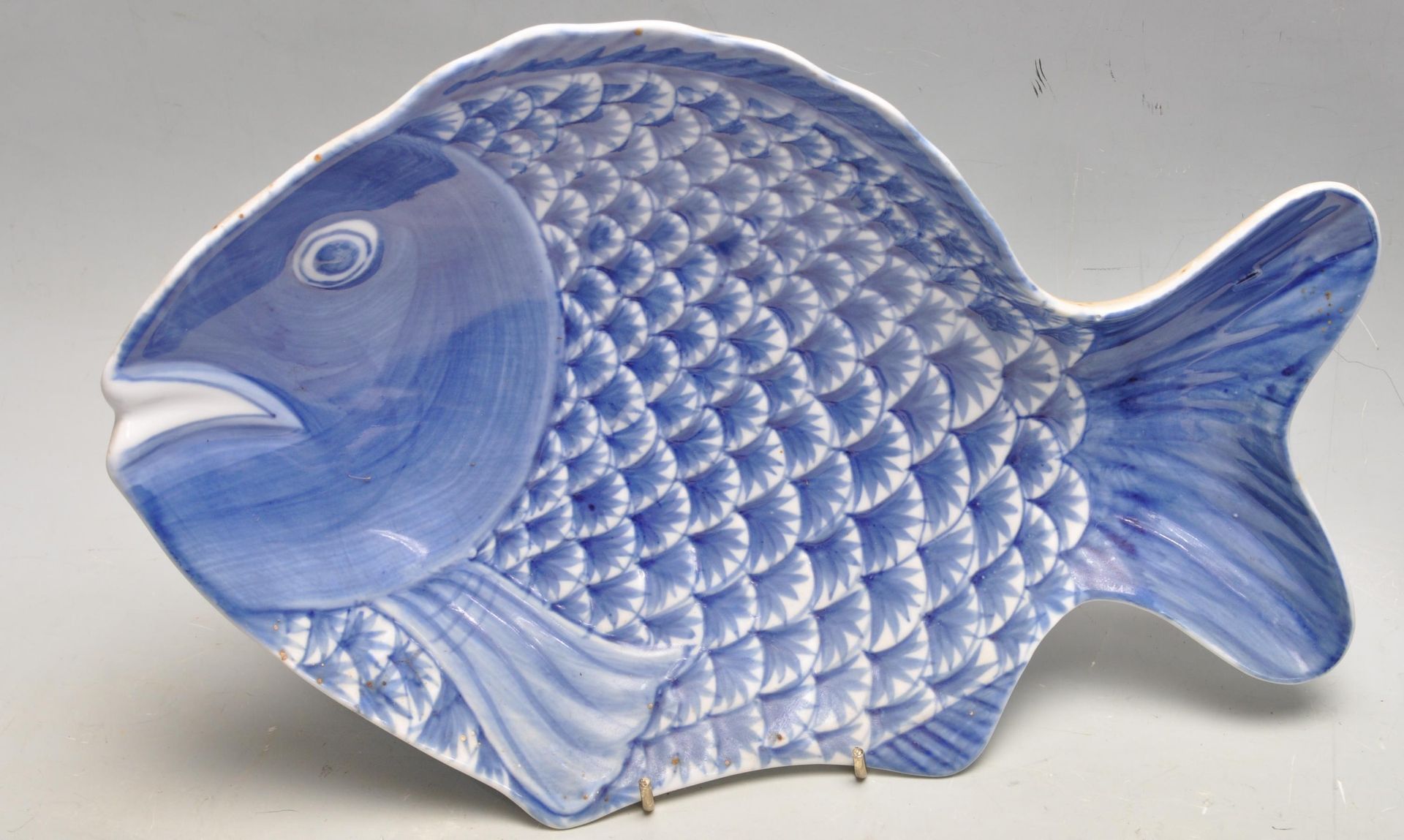 SET OF FOUR BLUE AND WHITE CHINESE FISH PLATES - Bild 3 aus 6