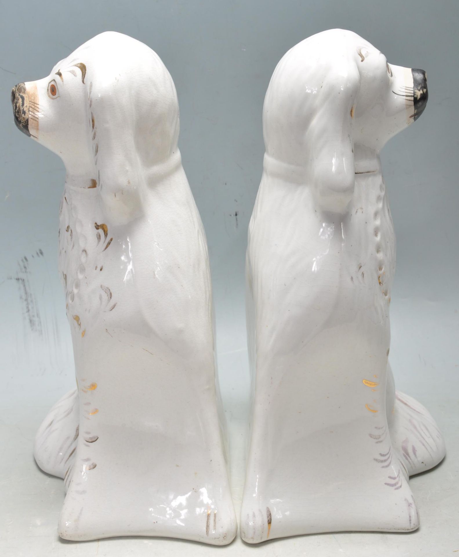 PAIR OF ANTIQUE 19TH CENTURY STAFFORDSHIRE MANTEL DOGS - Bild 6 aus 7