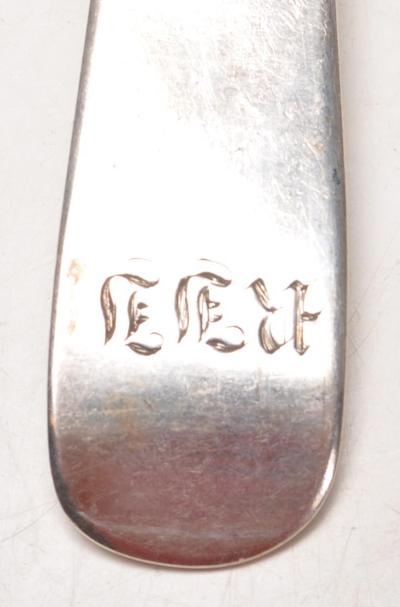 TWO 19TH CENTURY GEORG III SILVER HALLMARKS TABLE SPOON DATED 1819 / 1812 - Image 3 of 6