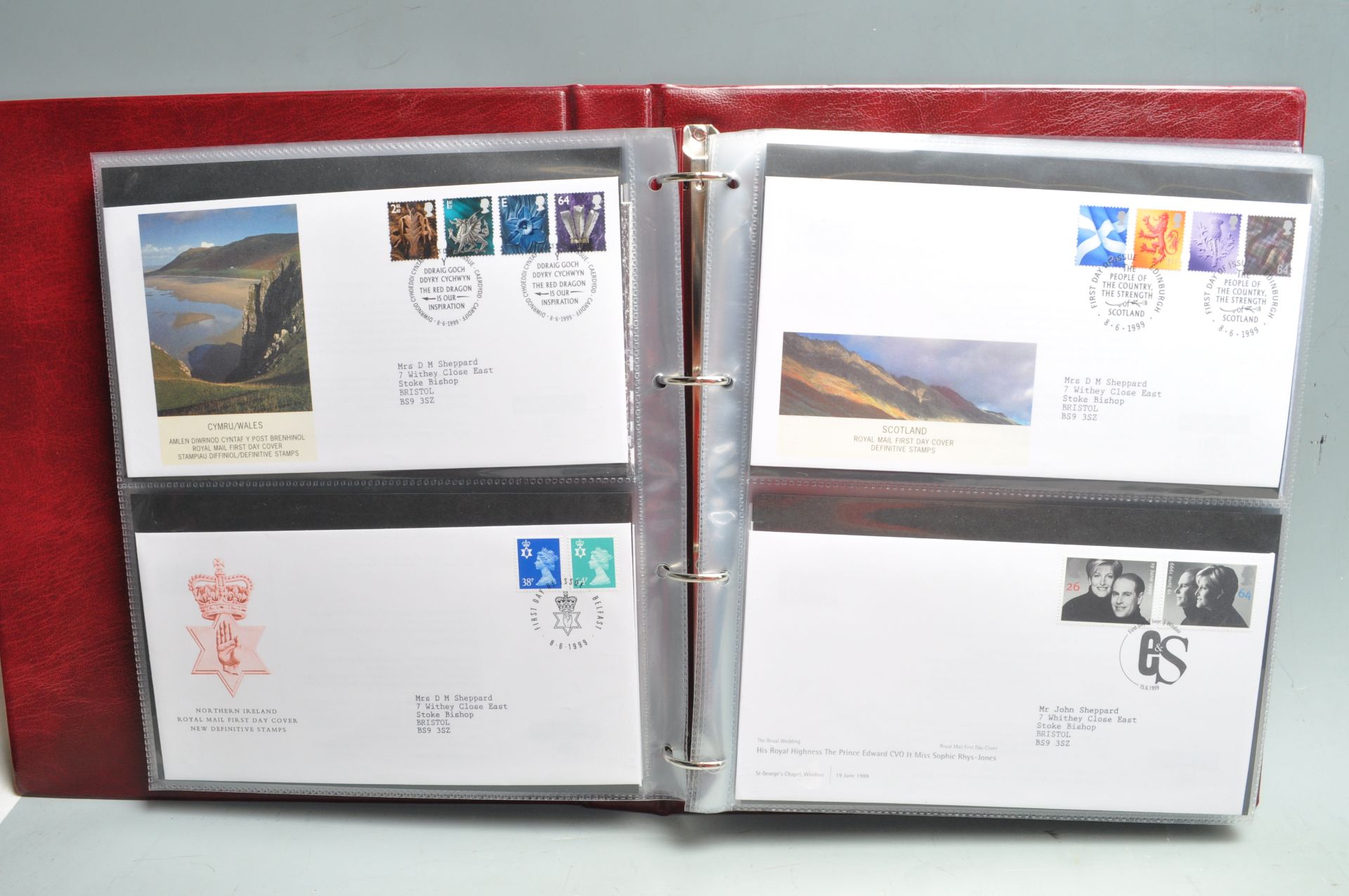 FOUR ALBUMS OF ROYAL MAIL FIRST DAY COVERS - Bild 13 aus 25