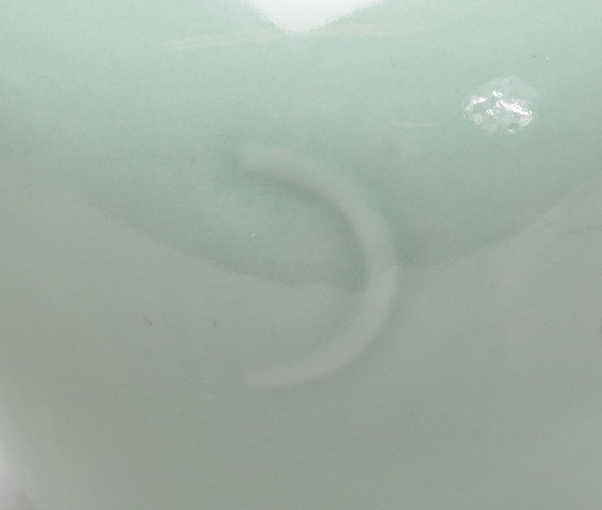 LATE 20TH CENTURY CHINESE MONOCHROME CELADON GINGE - Bild 2 aus 11