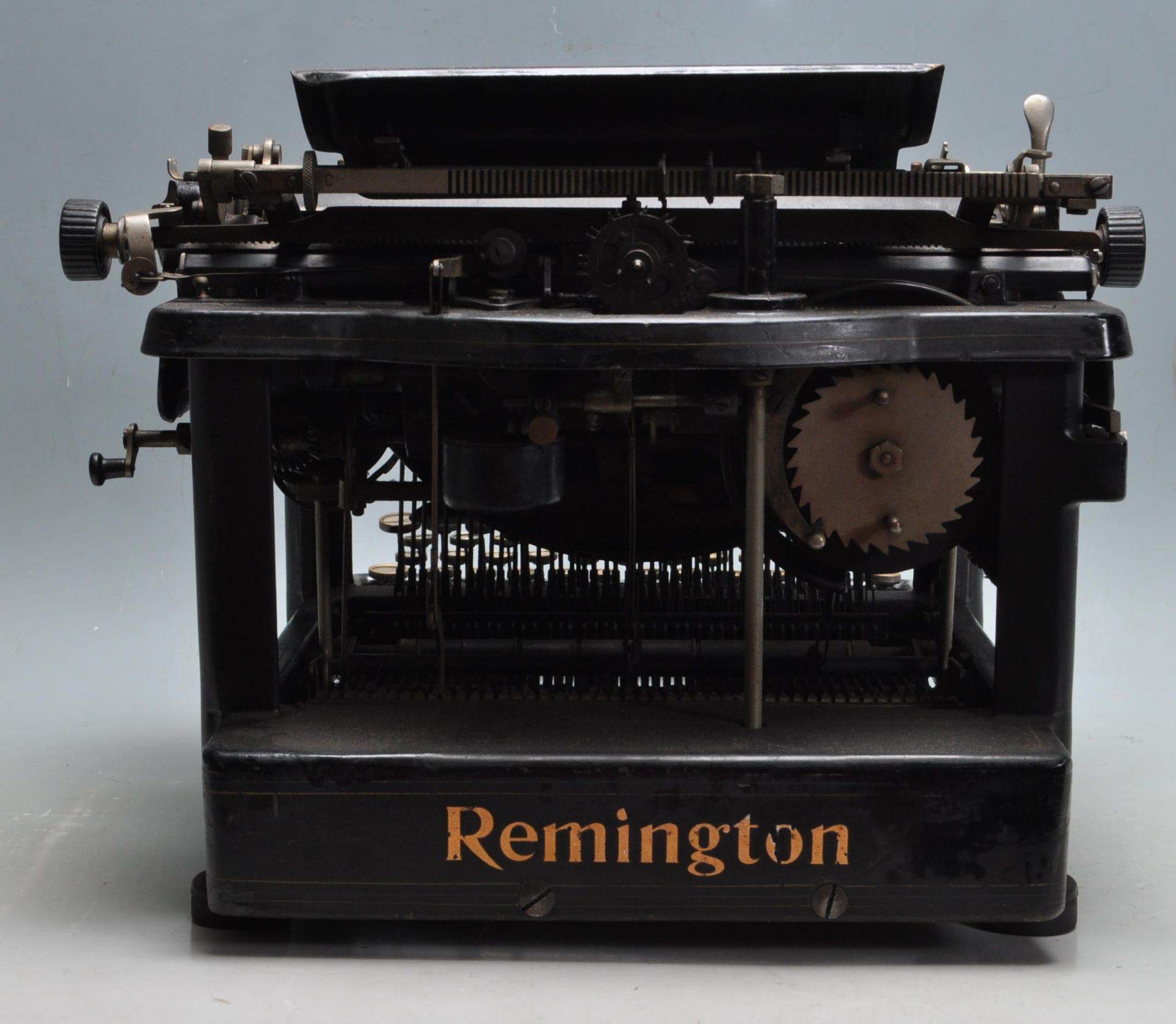 EARLY 2OTH CENTURY REMINGTON STANDARD NO.10 TYPEWRITER - Bild 6 aus 8