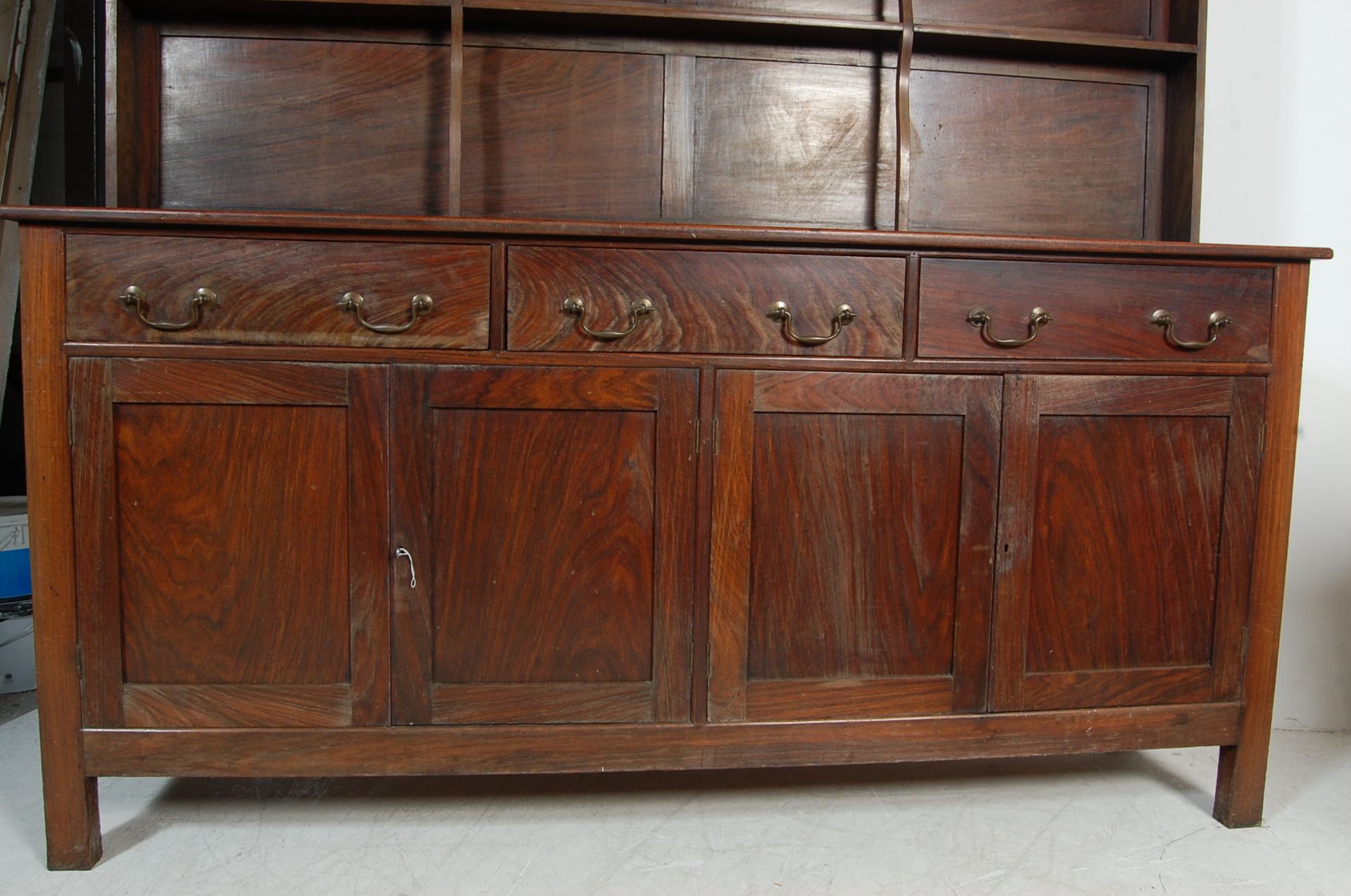 18TH CENTURY STYLE LARGE MAHOGANY KITCHEN DRESSER - Bild 5 aus 7