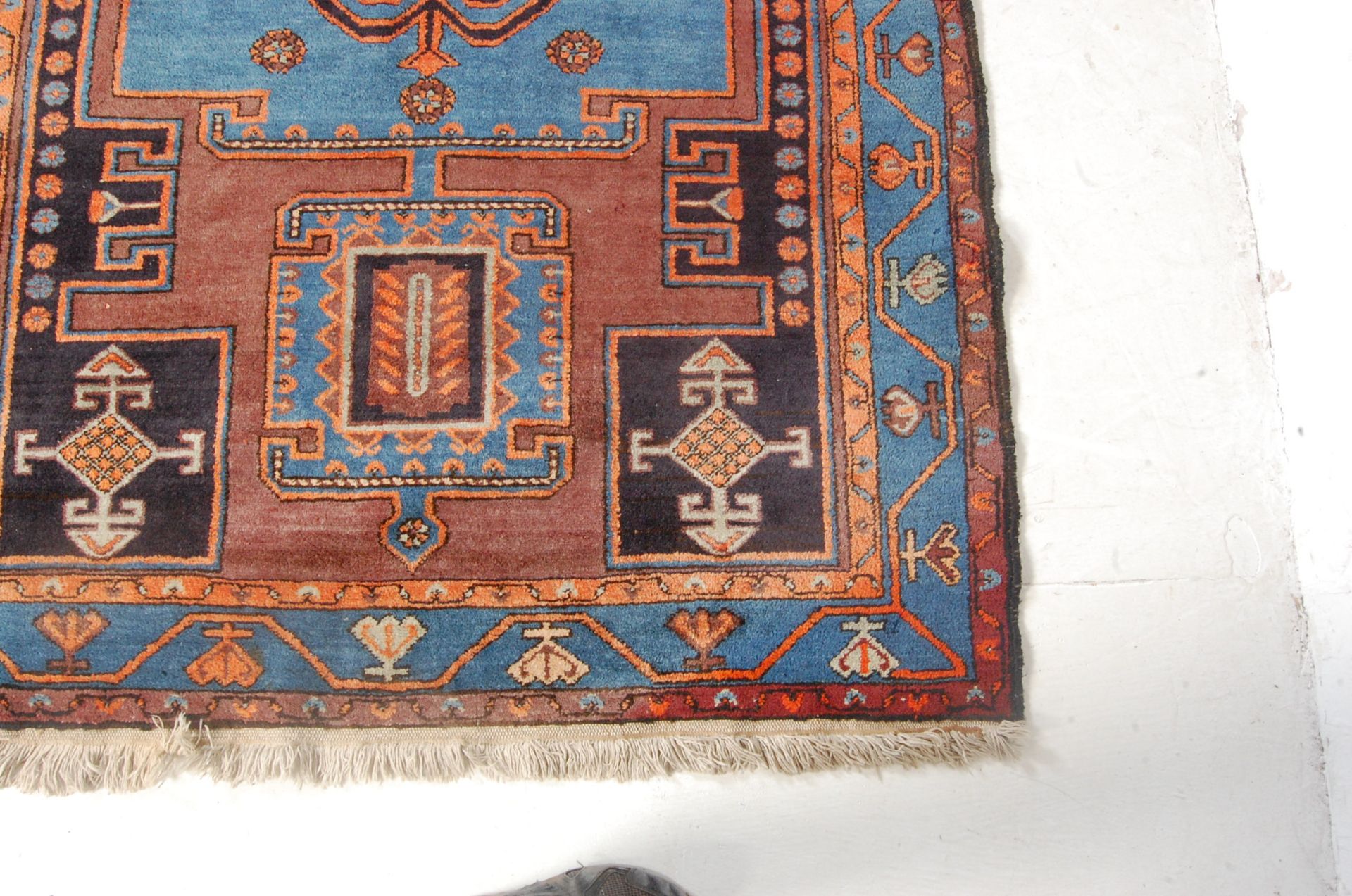 20TH CENTURY NORTHWEST PERSIAN MALAYER RUG - Bild 4 aus 8