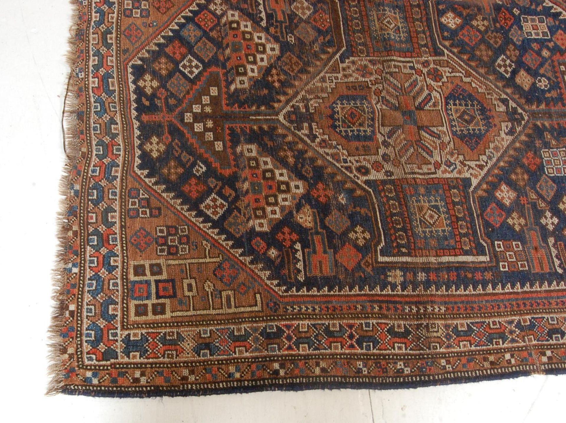 19TH CENTURY SOUTHWEST PERSIAN KHAMSEH RUG - Bild 2 aus 7