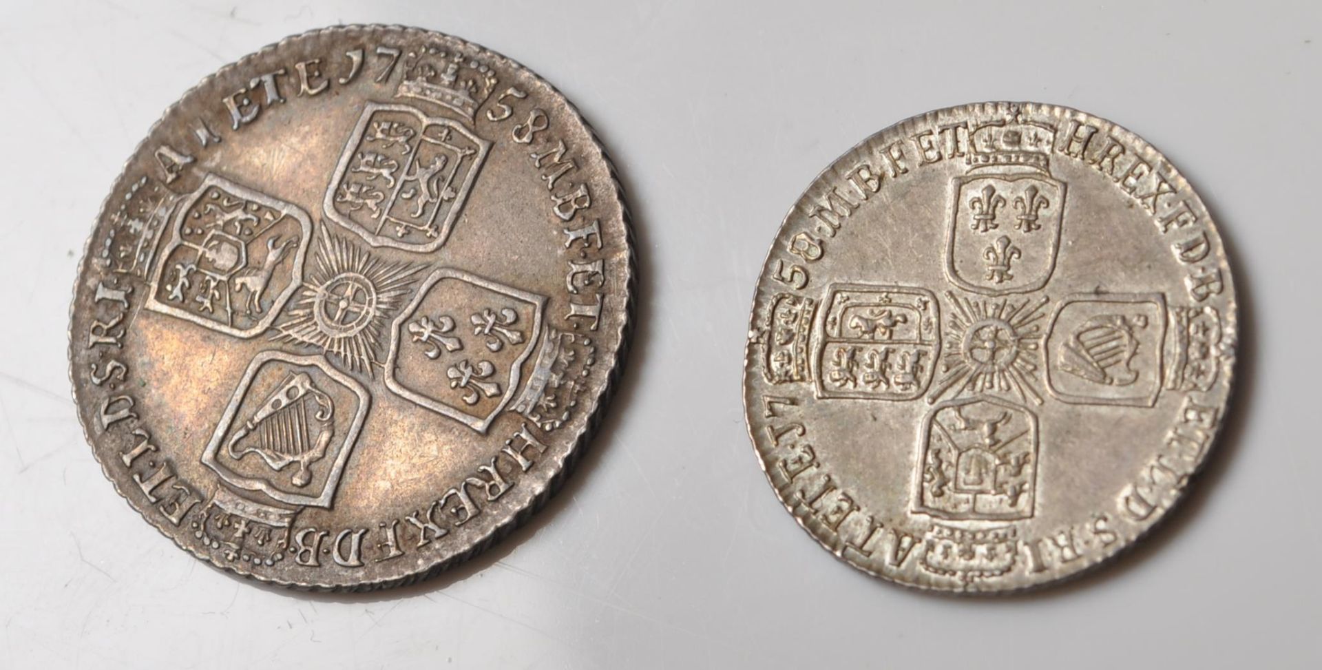 18TH CENTURY GEORGIAN SHILLING AND SIXPENCE - Bild 2 aus 4