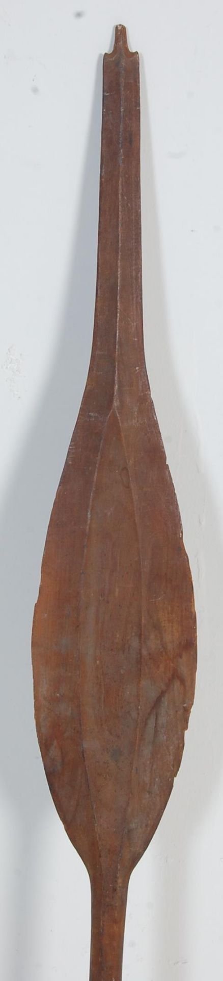 THREE 20TH CENTURY AFRICAN TRIBAL CEREMONIAL PADDLES - Bild 22 aus 25