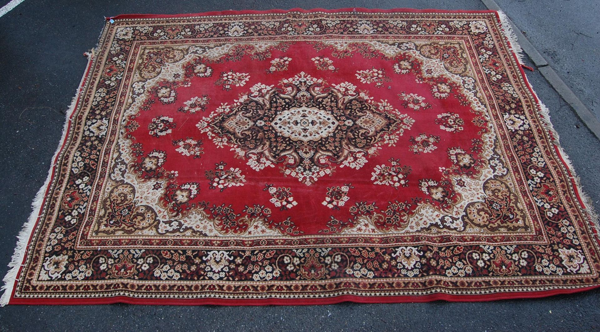 LARGE EARLY 20TH CENTURY PERSIAN ISLAMIC RUG - Bild 6 aus 6