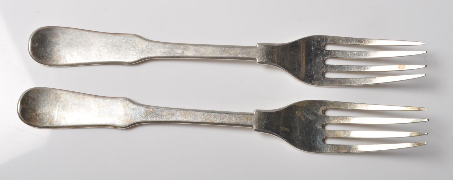 PAIR OF GEORGIANNATHIEL GILLET SCOTTISH SILVER FORKS