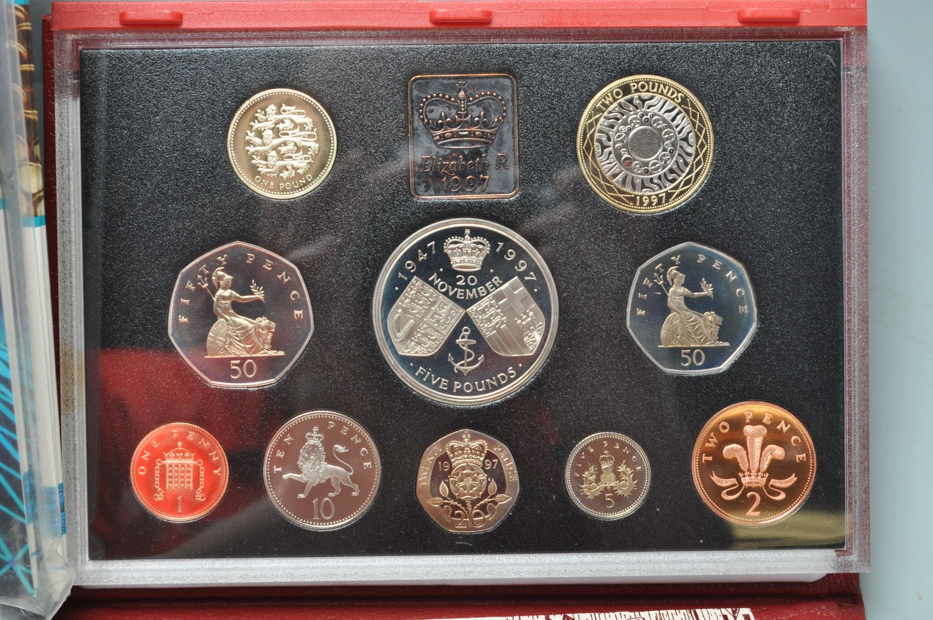 LARGE COLLECTION OF ROYAL MINT PROOF COINS - Bild 3 aus 9