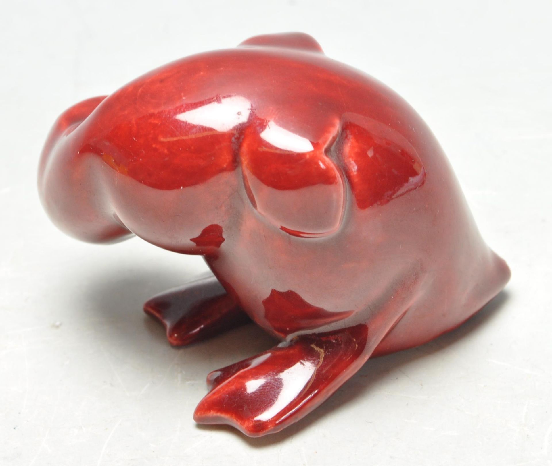 UNUSUAL EARLY 20TH CERAMIC DEEP RED FLAMBE GLAZED FIGURINE OF A DUCK - Bild 3 aus 7